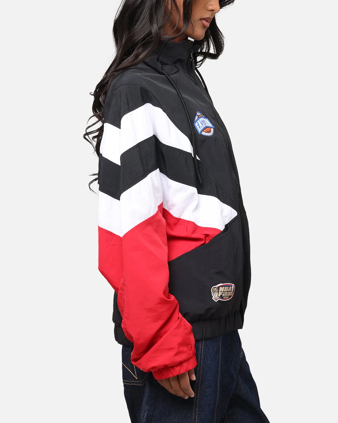 Urban Trek Mitchell & Ness Chicago Bulls Spray Jacket Black/Red