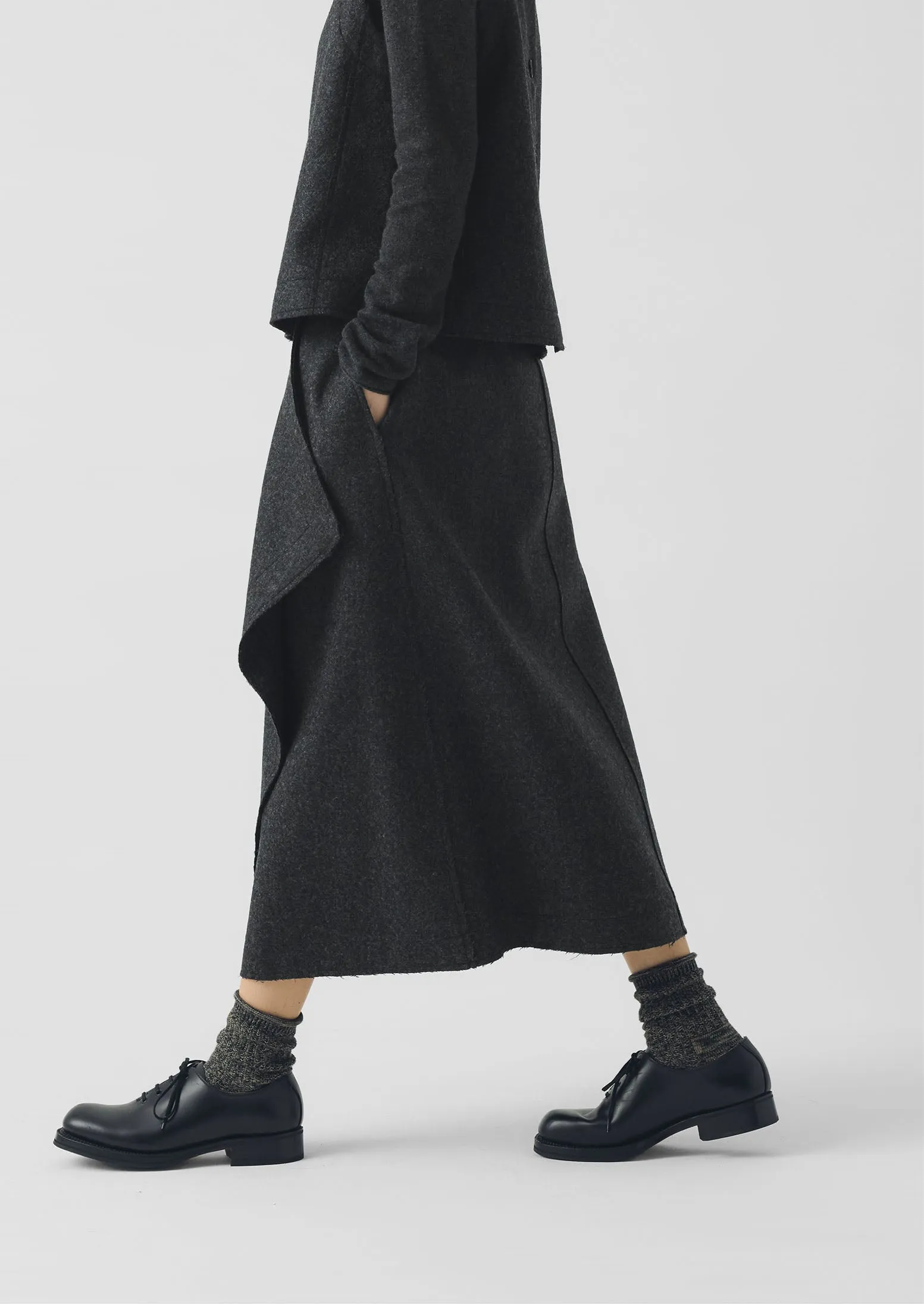 Flat Lay Collar Boiled Wool Twill Wrap Skirt | Charcoal