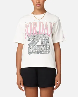 Easygoing Design Weekend Outfit Jordan Women's Heritage Graphic T-Shirt Sail/Orchid