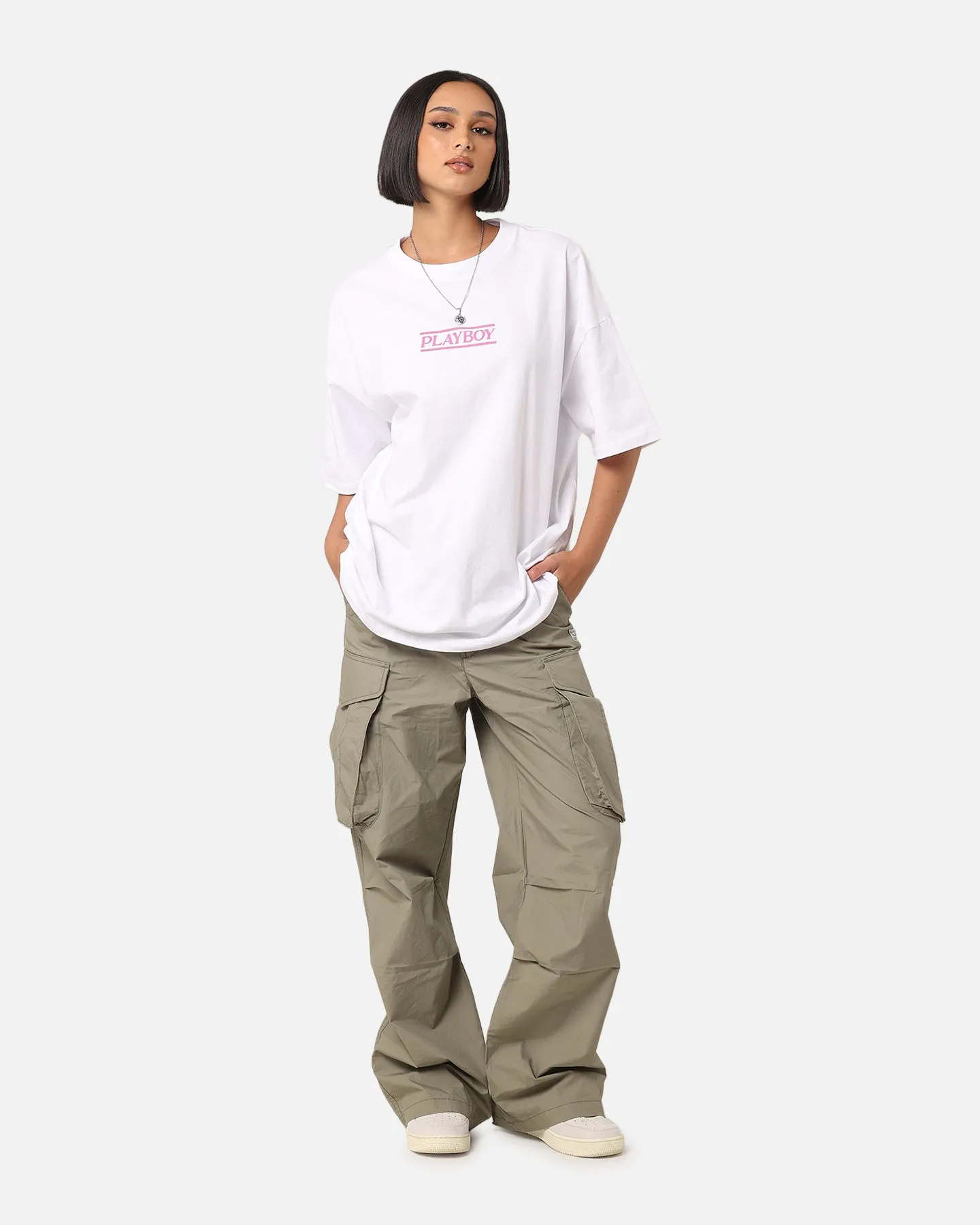 Simple Chic Scoop neck femininity Playboy The Kiss T-Shirt White/Pink