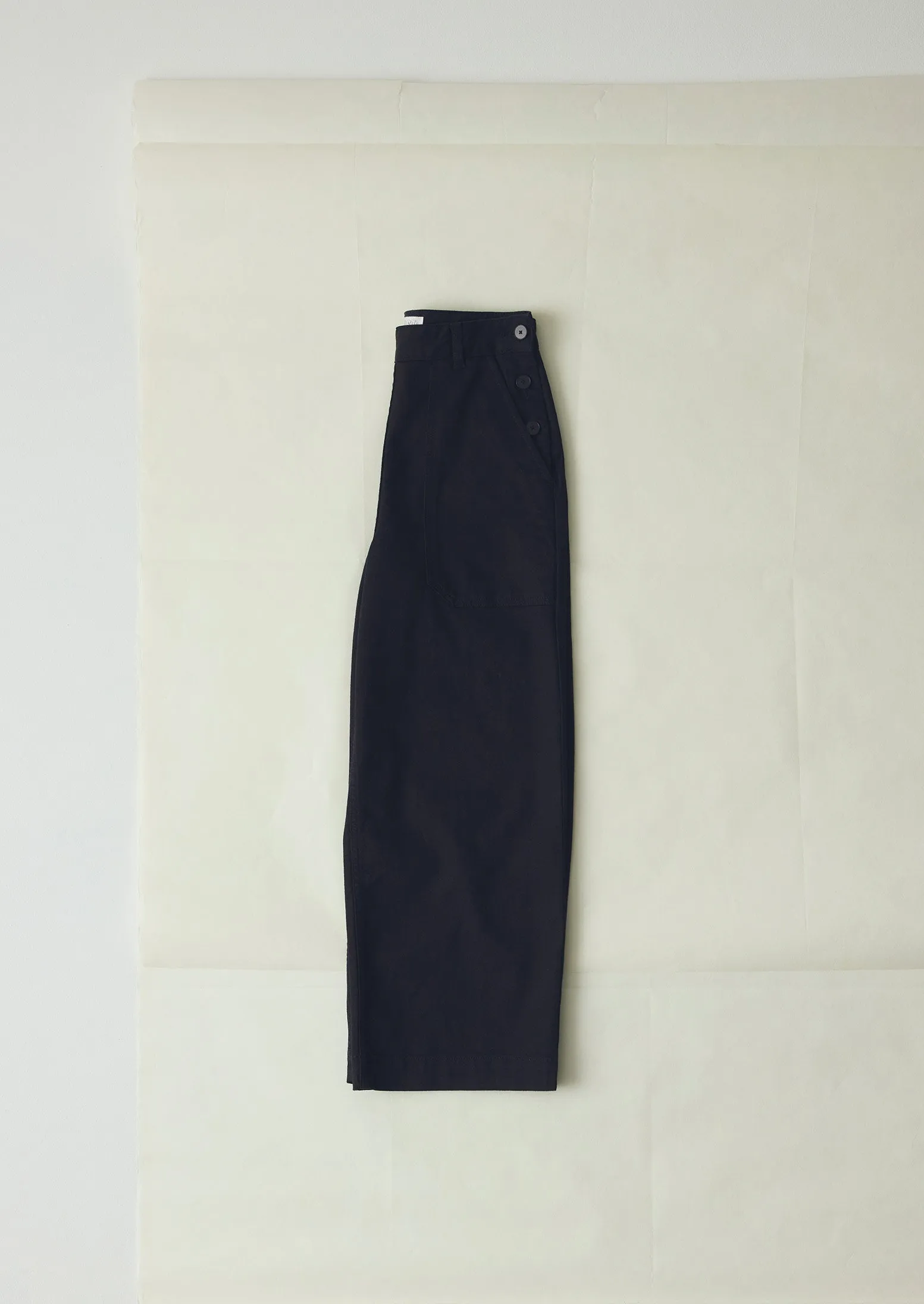 Annie Organic Denim Side Button Jeans | Black Refined fit