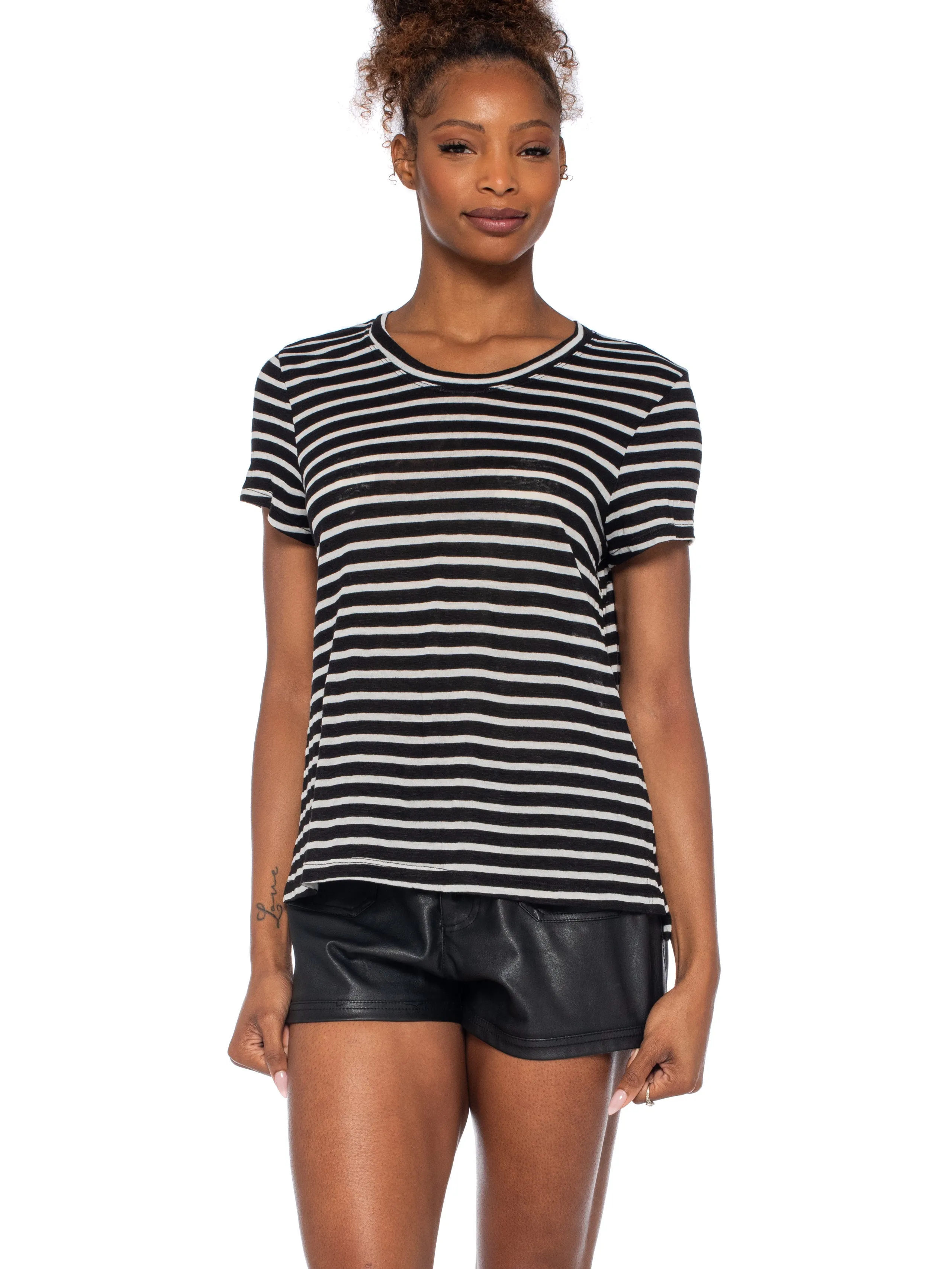 Slim Silhouette Boy Tee Vented Hem Short Sleeve