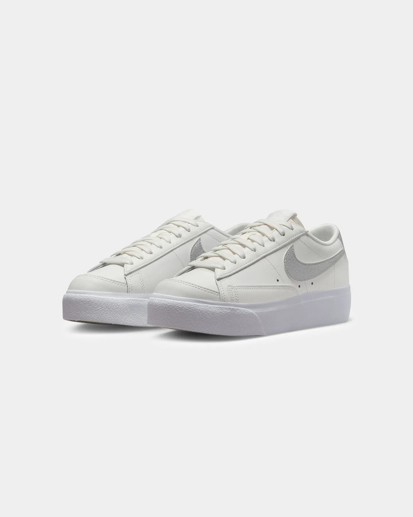 Snow Grip Nike Women's Blazer Low Platform Summit White/Metallic