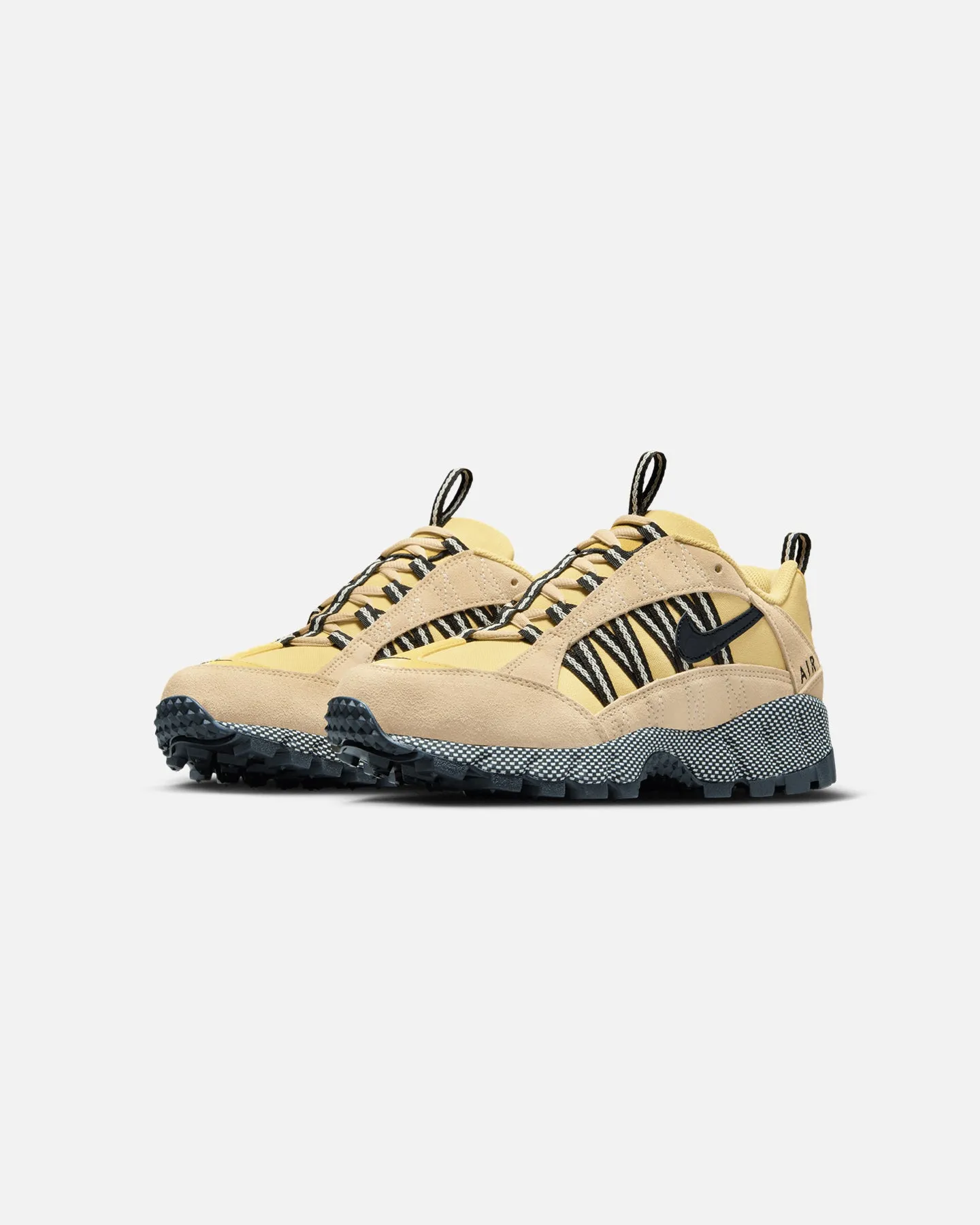 Nike Women's Air Humara Sesame Lace Up Tension Control Synthetic Upper