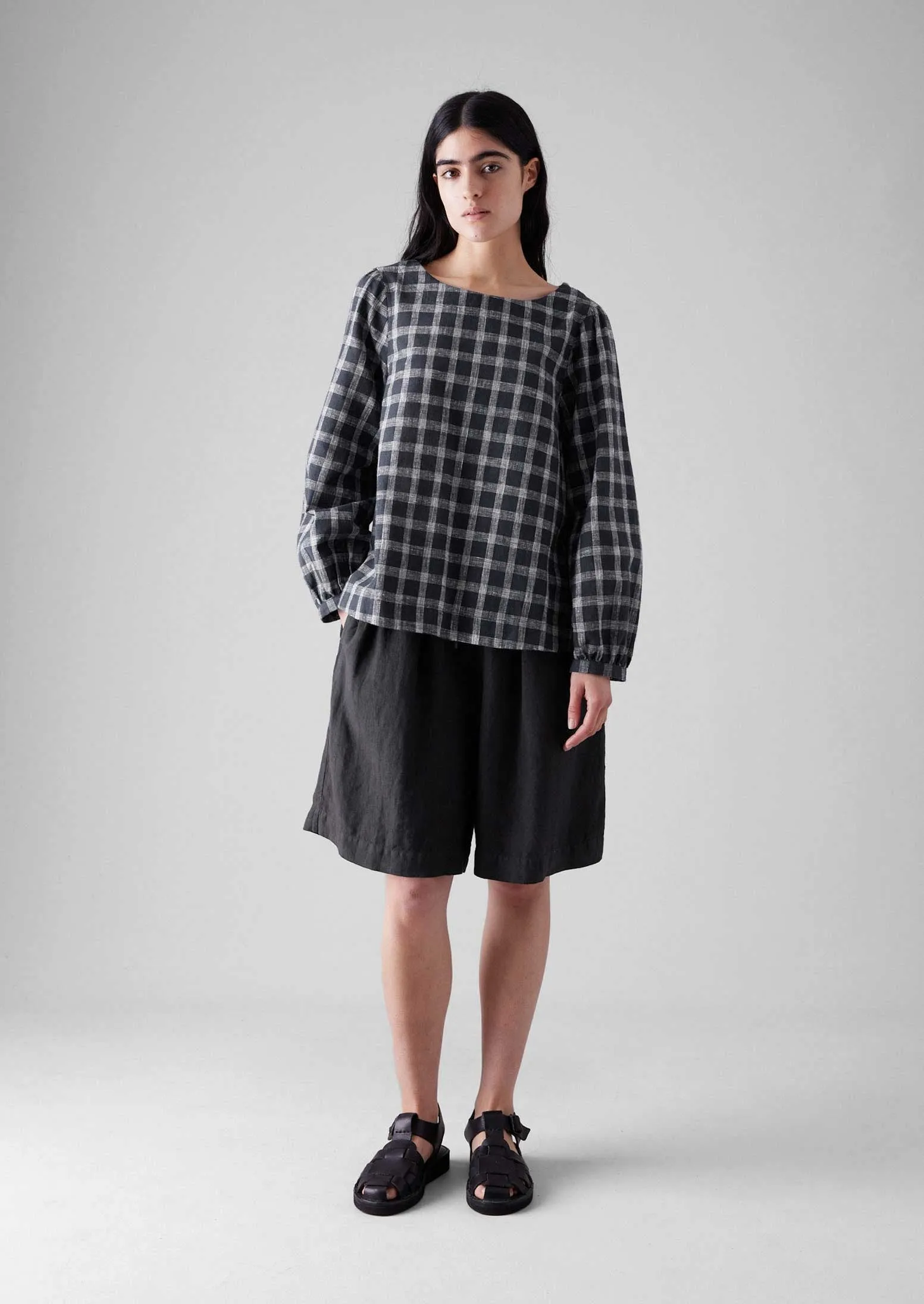 All Use LightweightConstruction Garment Dyed Drawstring Shorts | Black Pepper