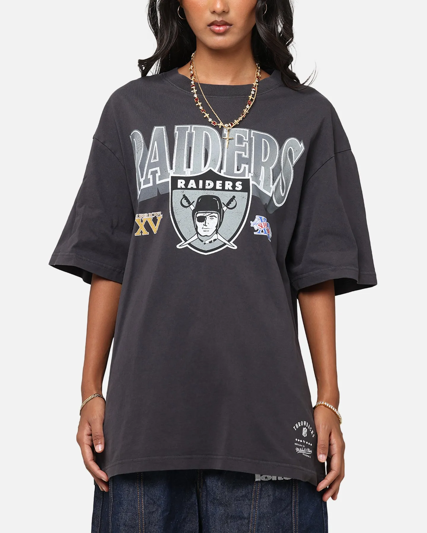 Mitchell & Ness Las Vegas Raiders Arch T-Shirt Faded Black Chilly Day Essentials