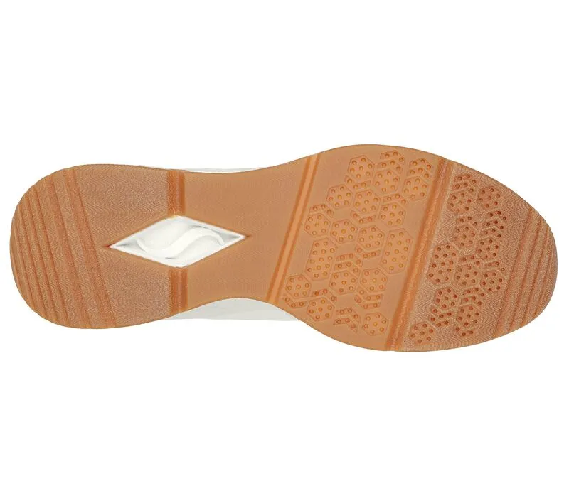 running in a wooden bridge area shoes Lightweight Cushioning System Skechers scarpa sneakers da donna Arch Fit S-Miles Makers 155570-WHT bianco