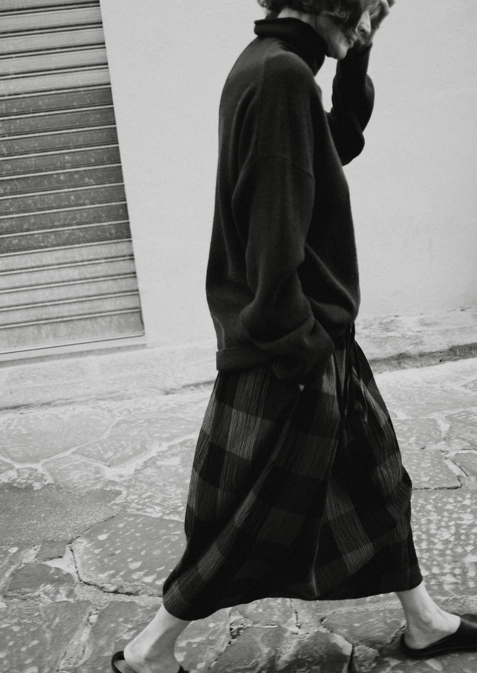 Crinkle Cotton Macro Gingham Skirt | Olive/Black party look