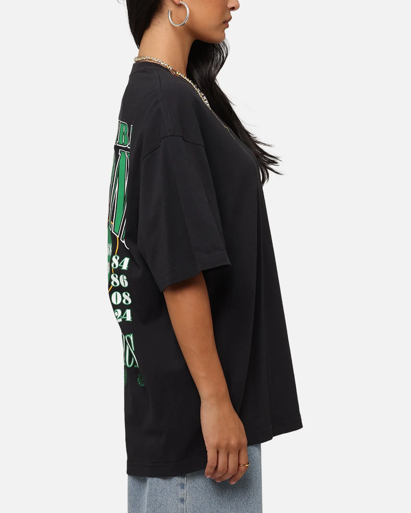 On-the-Go Fashion Yoga flexibility Mitchell & Ness Boston Celtics 18-Time NBA Champions T-Shirt Faded Black