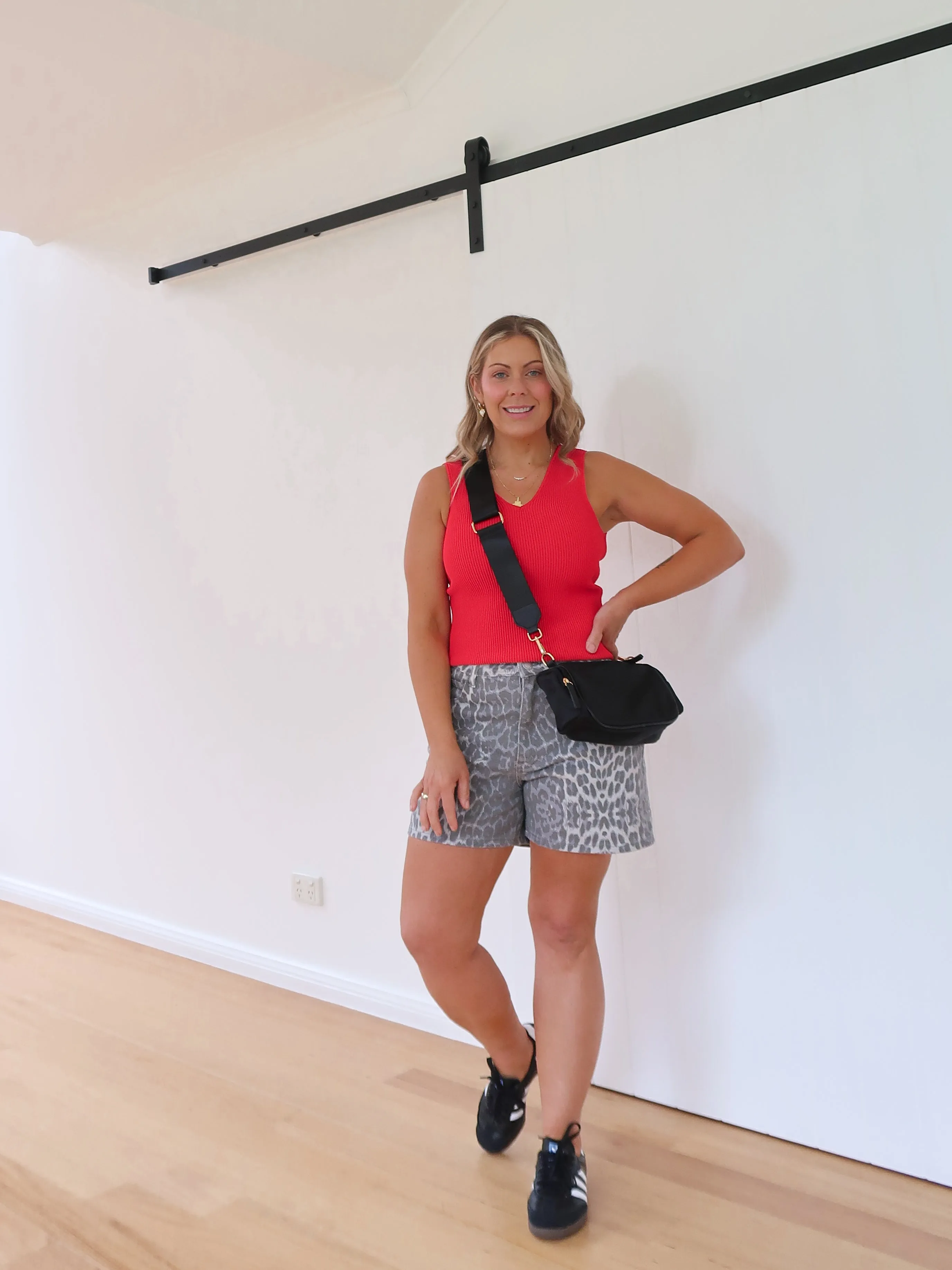 Long service life Amina Tank- Red