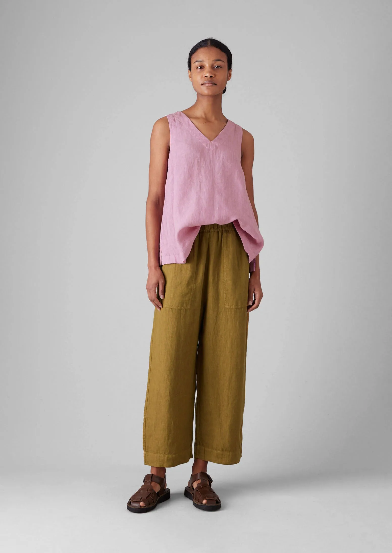 Outdoor Comfort Fit Garment Dyed Linen Barrel Leg Pants | Durian Green