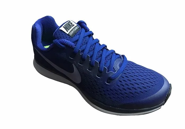running in a park shoes Nike Zoom Pegasus 34 GS scarpa da corsa 881953 404 deep royal blue-dark sky blue
