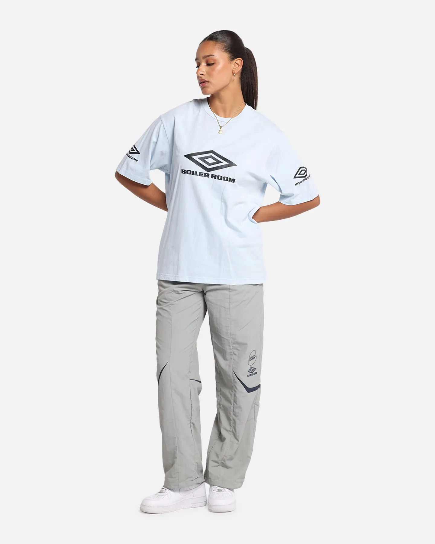 Modern Outfit Boiler Room X Umbro Washed T-Shirt Blue