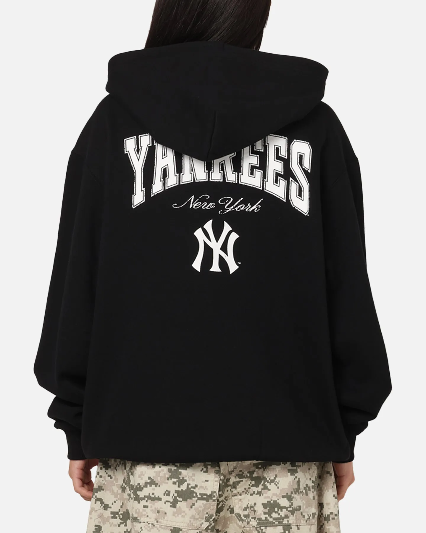 Majestic Athletic New York Yankees Champs Serial Mono Hoodie Black disabled friendly
