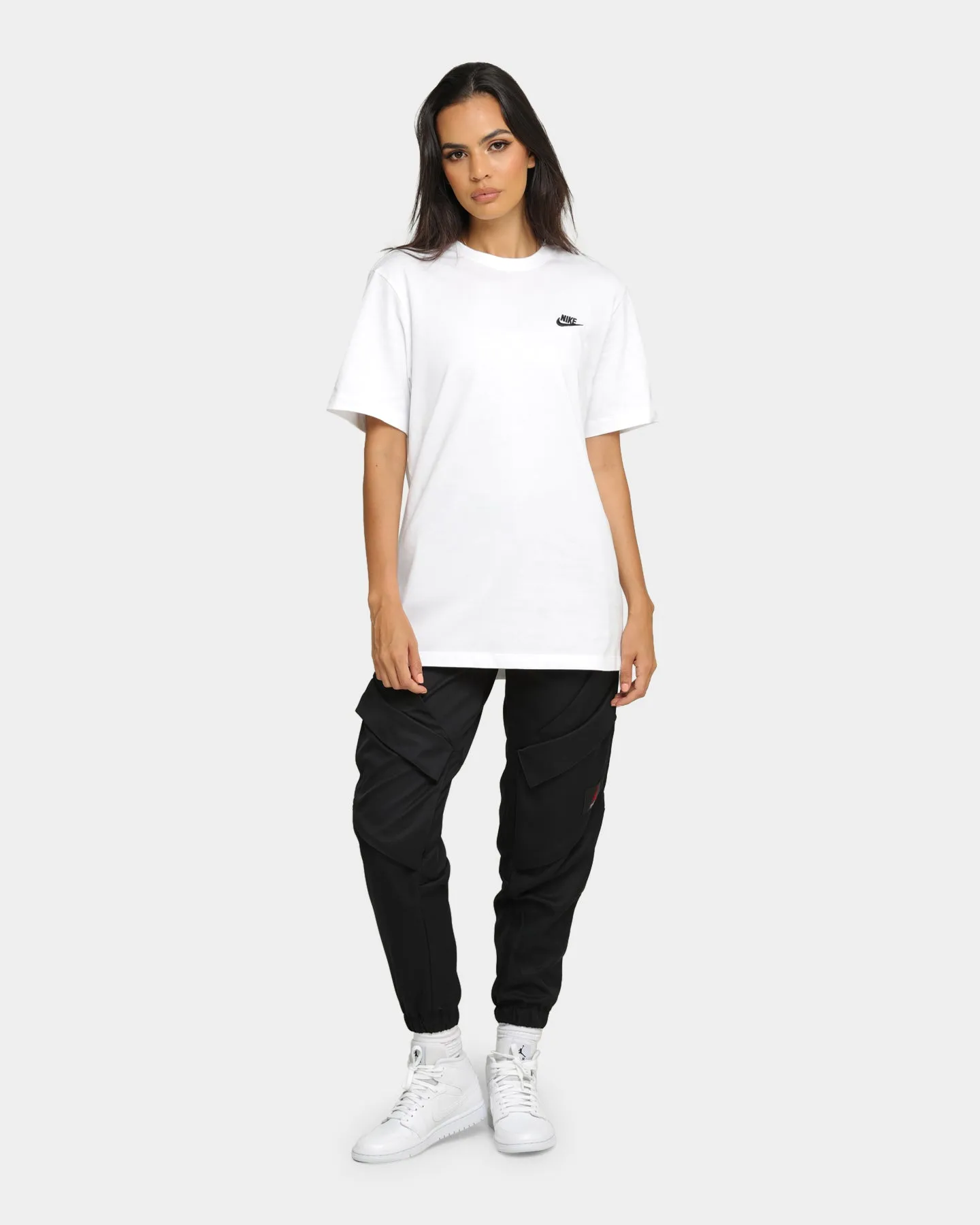 Heathered Texture Eco Friendly Dyes Nike Men's Nike Sportswear Club Short Sleeve T-Shirt White/Black