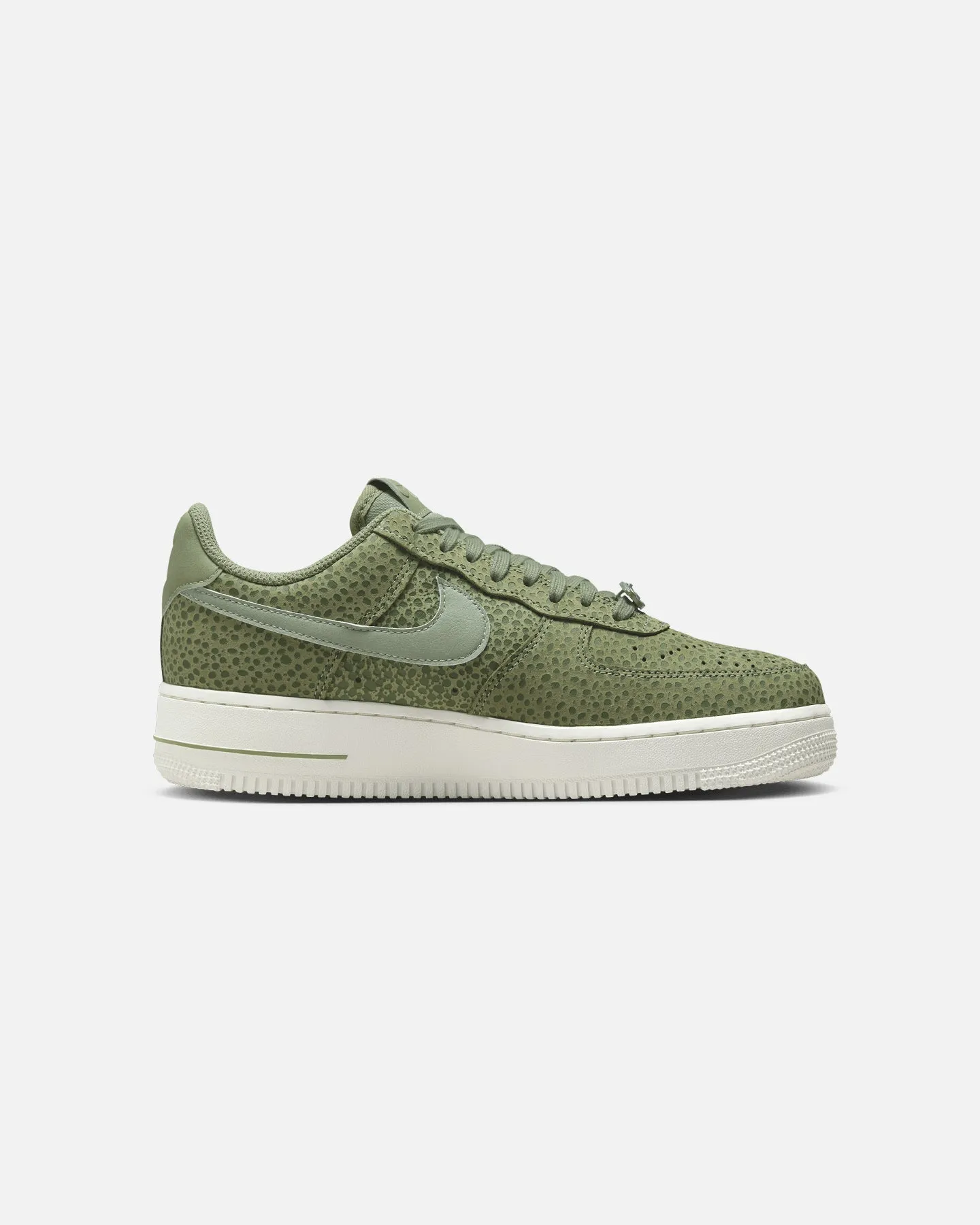 Cushioning Pods Work Base Nike Women's Air Force 1 '07 Premium Sesame/Oil Green