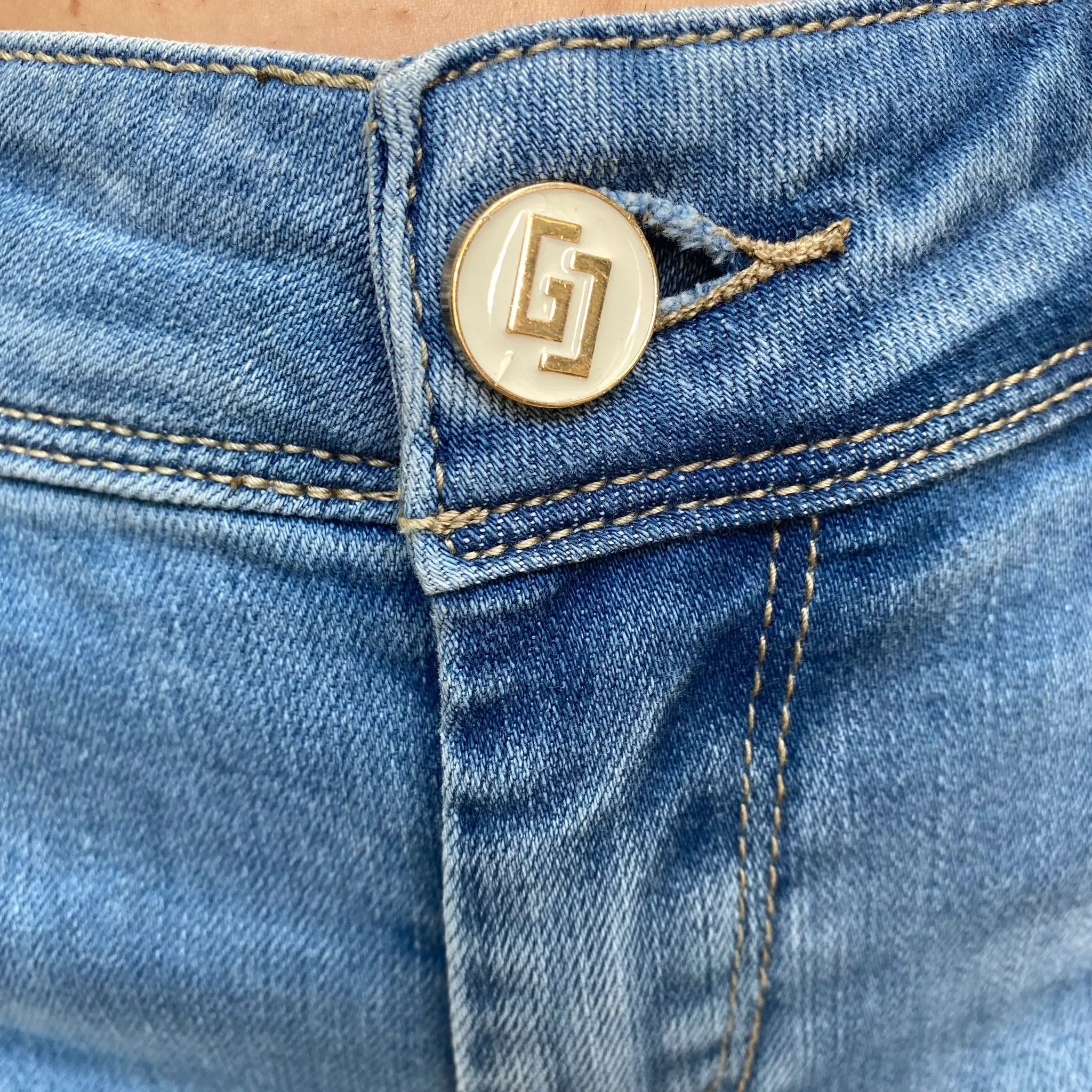 Gaud?? pantalone jeans da donna Skinny Cropped Kelly 411BD26009 blu chiaro Common Wear Lightweight Denim