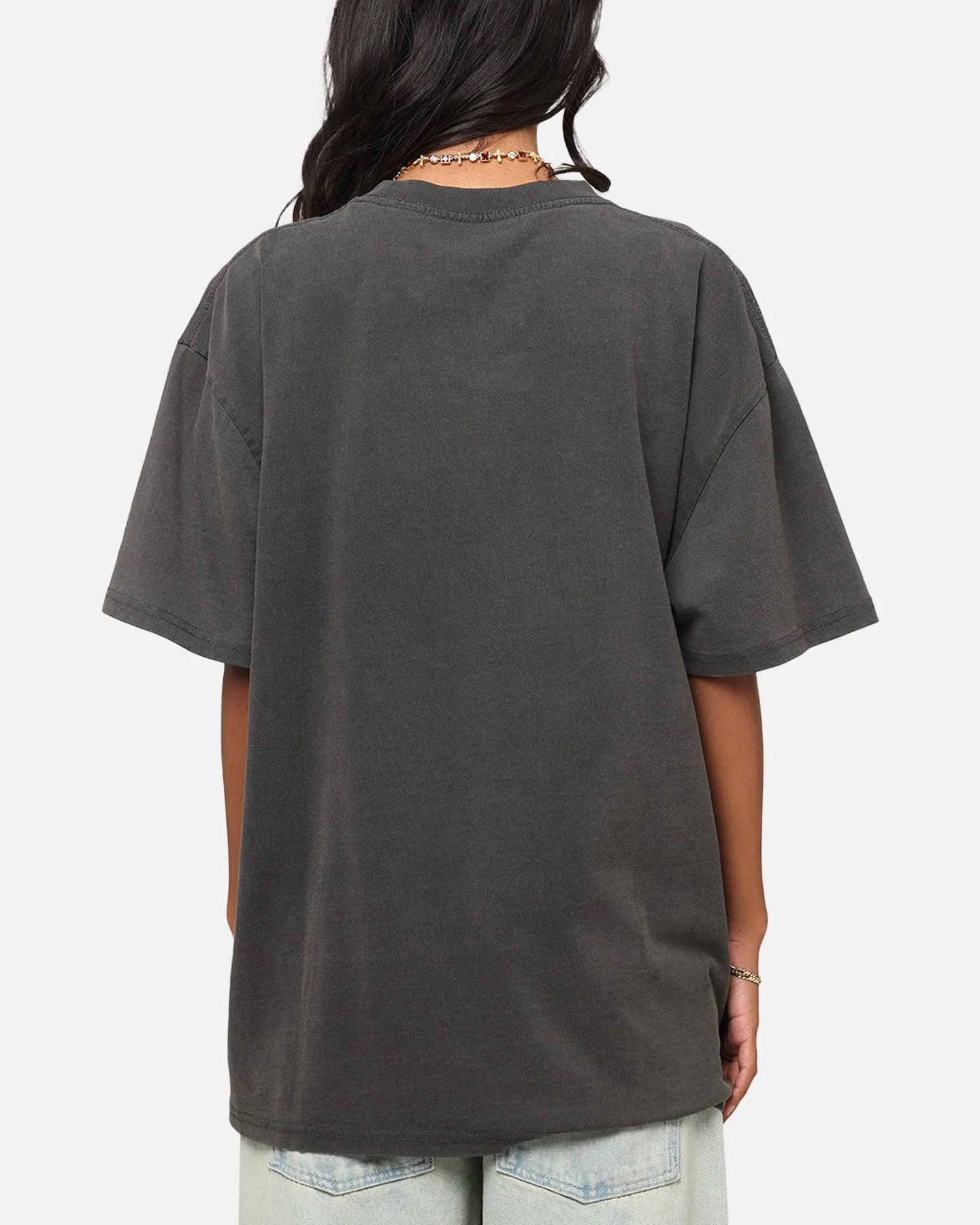 Carre Link T-Shirt Black Wash Simple and Relaxed Travel Trend Look