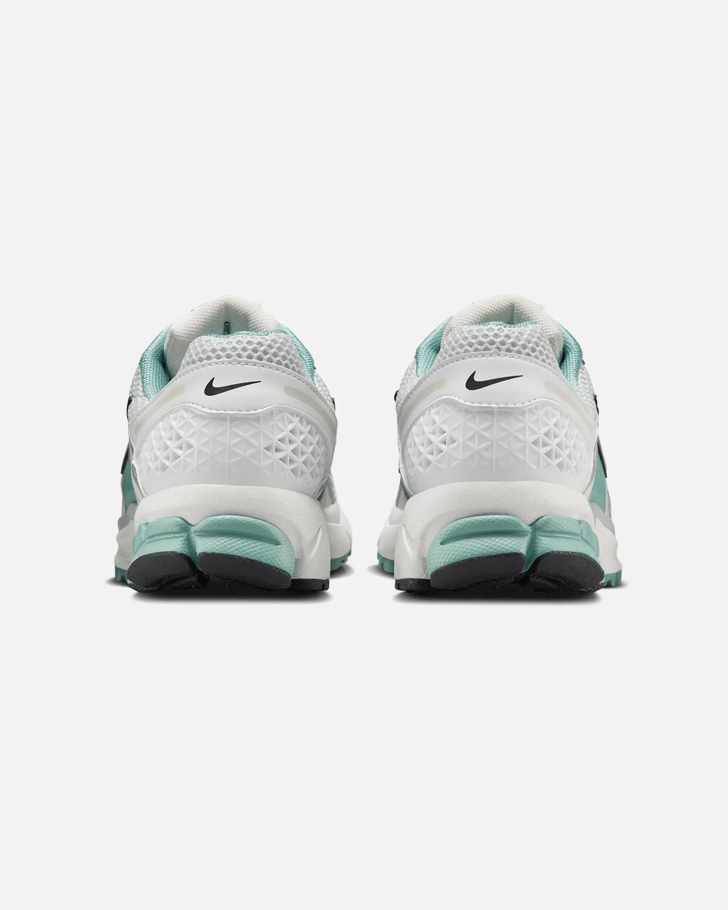Nike Women's Zoom Vomero 5 Summit White/Metallic Silver-Wolf Grey Flexible Fit Frequent Travelers