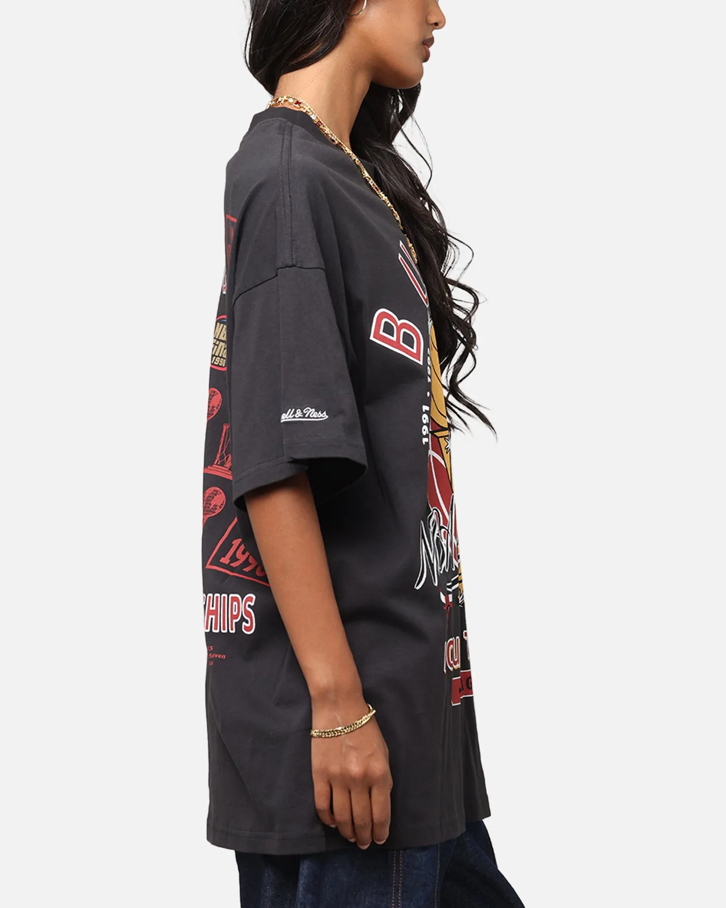 Mitchell & Ness Chicago Bulls Champions Report "Champ Pack" T-Shirt Faded Black Versatile Style Trend Chic Vibe