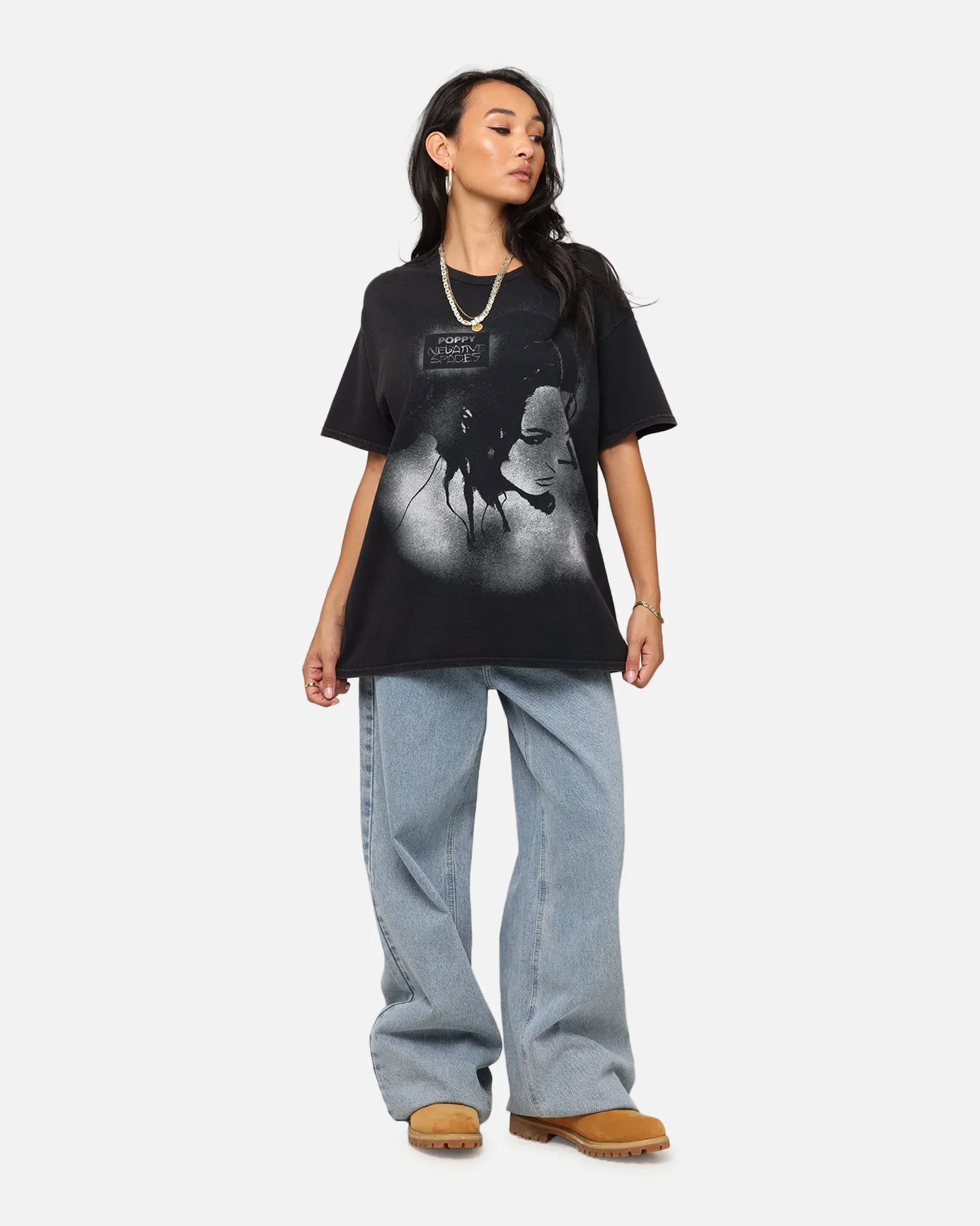 Poppy Poppy T-Shirt Black Vintage Cozy Vibe