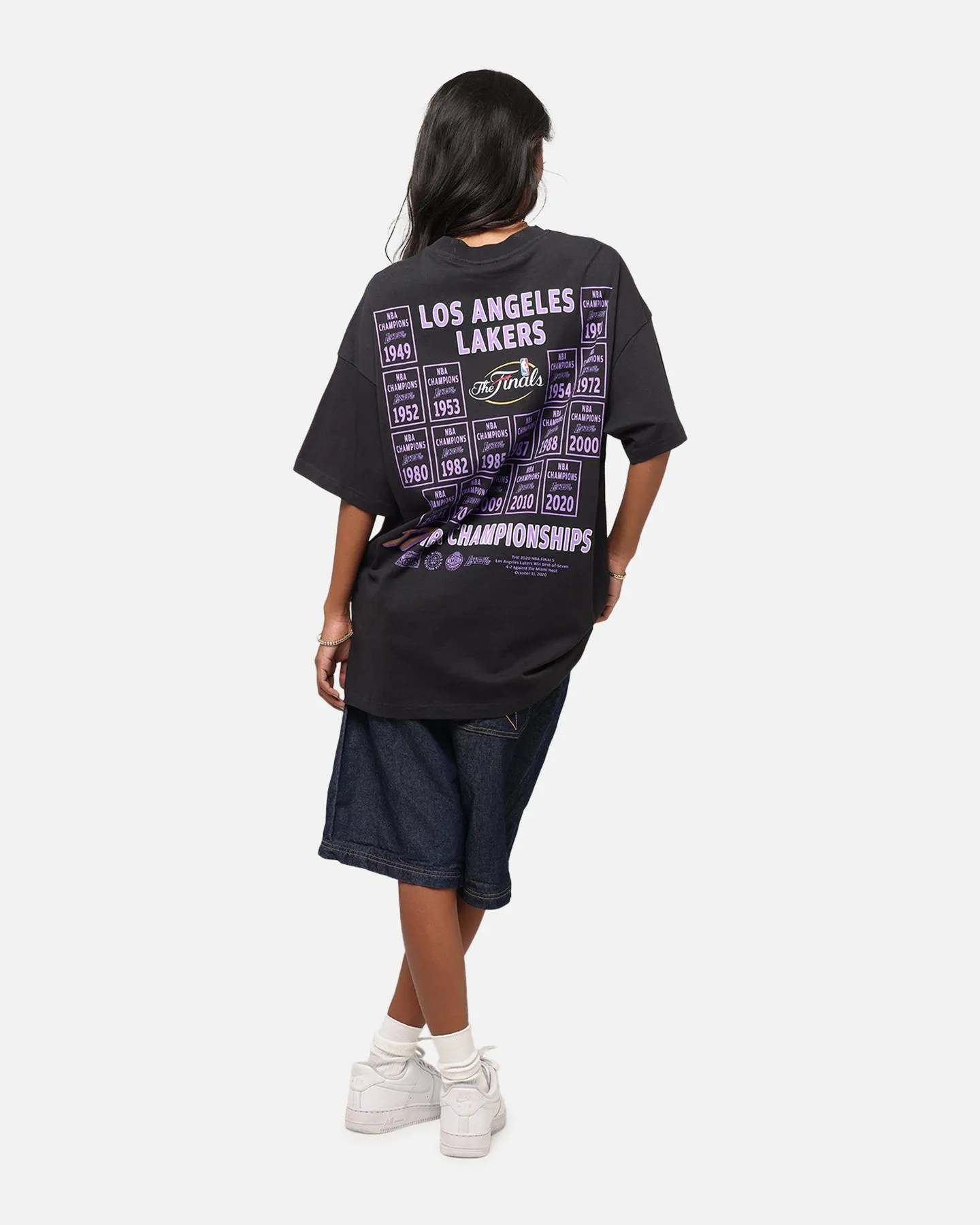Anti-static Seasonal Outfit Mitchell & Ness Los Angeles Lakers Champions Report "Champ Pack" T-Shirt Faded Black