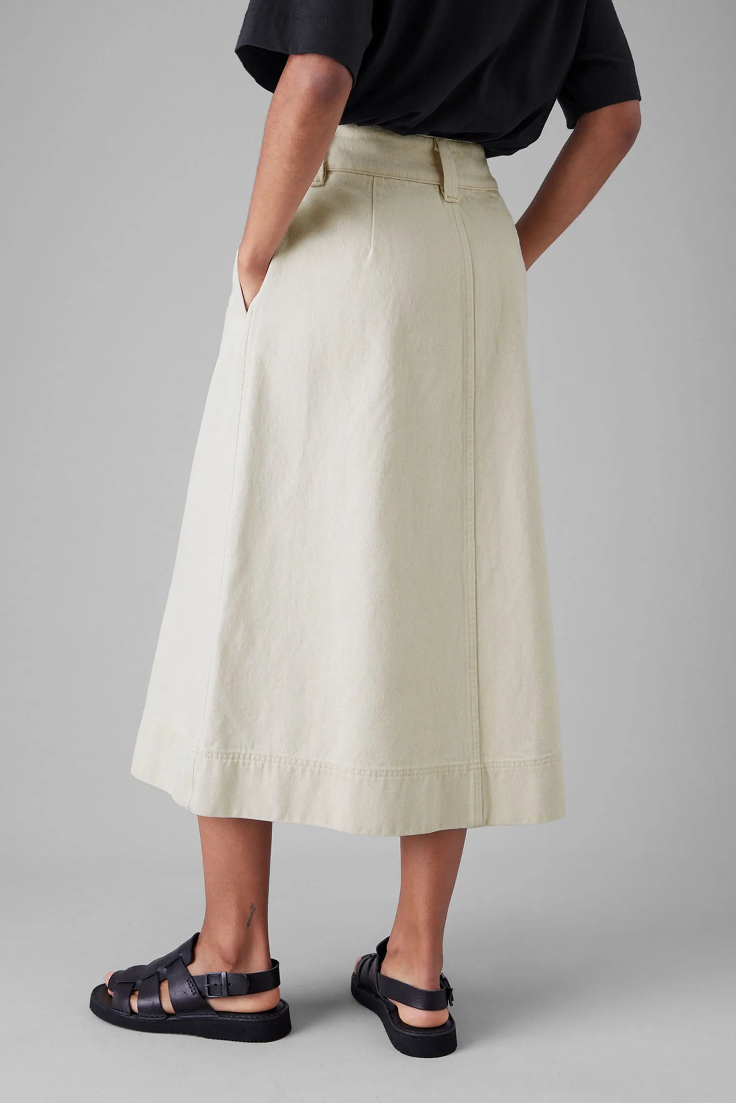 Travel Ease Denim Skirt | Ecru