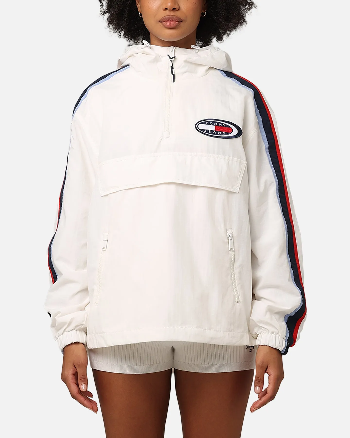 Market Tommy Jeans Women's TJW Archive Chicago Pullover Jacket Ancient White