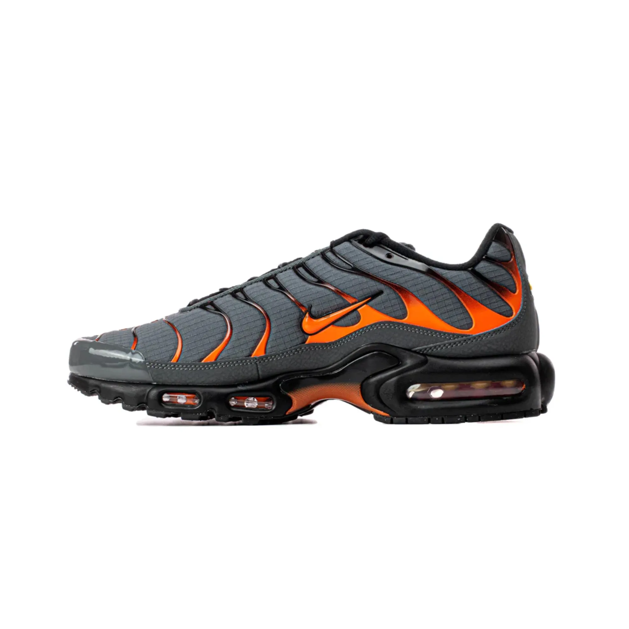 Air Max TN Plus 'Grey Orange' (2022) over - pronation Rockered Geometry