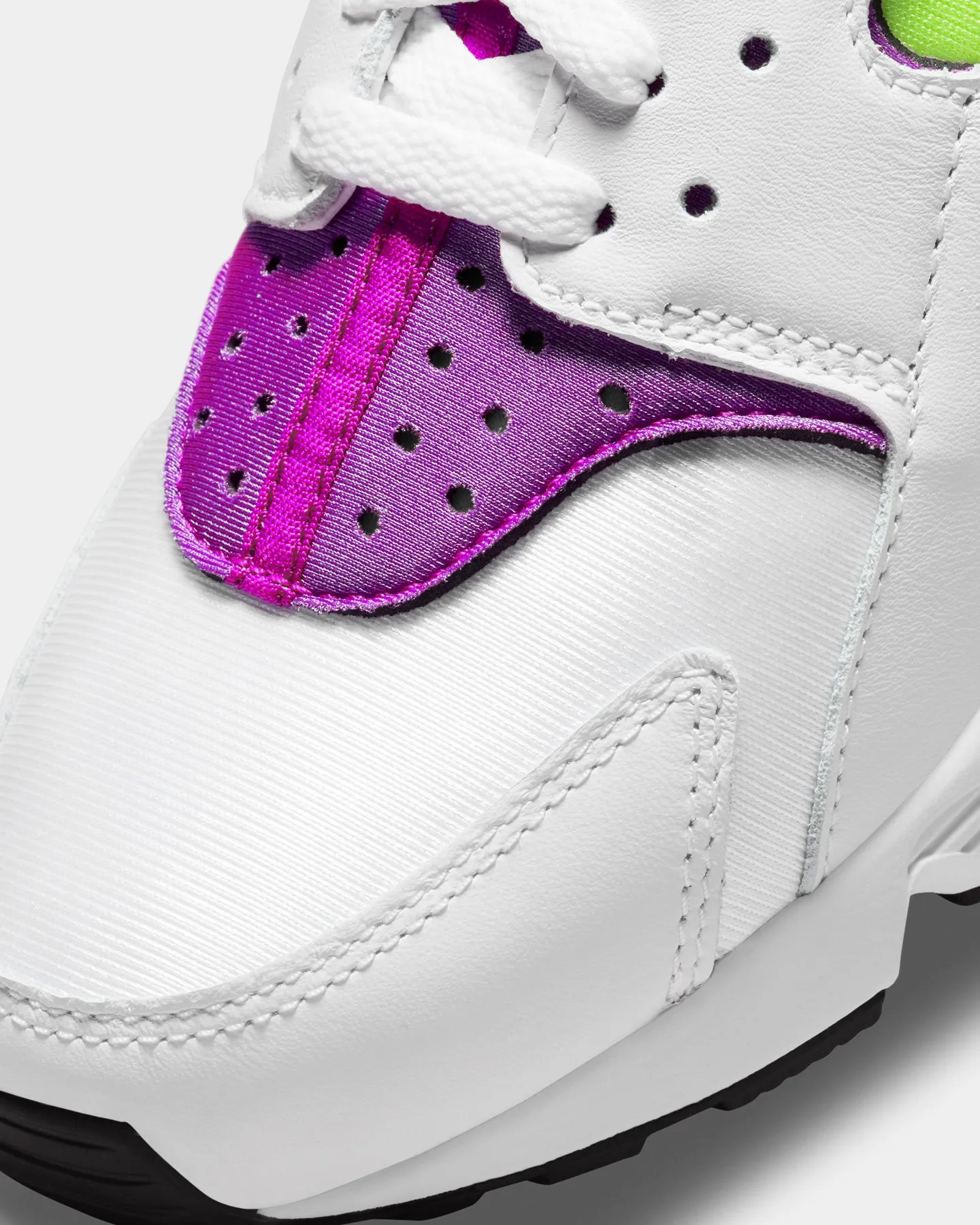 Nike Women's Air Huarache White/Neon Yellow Flexible Outsole Balanced Heel Counter