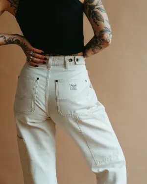 Albion Carpenter Pant - Ecru Flexible Knee Articulation Casual Chic Look