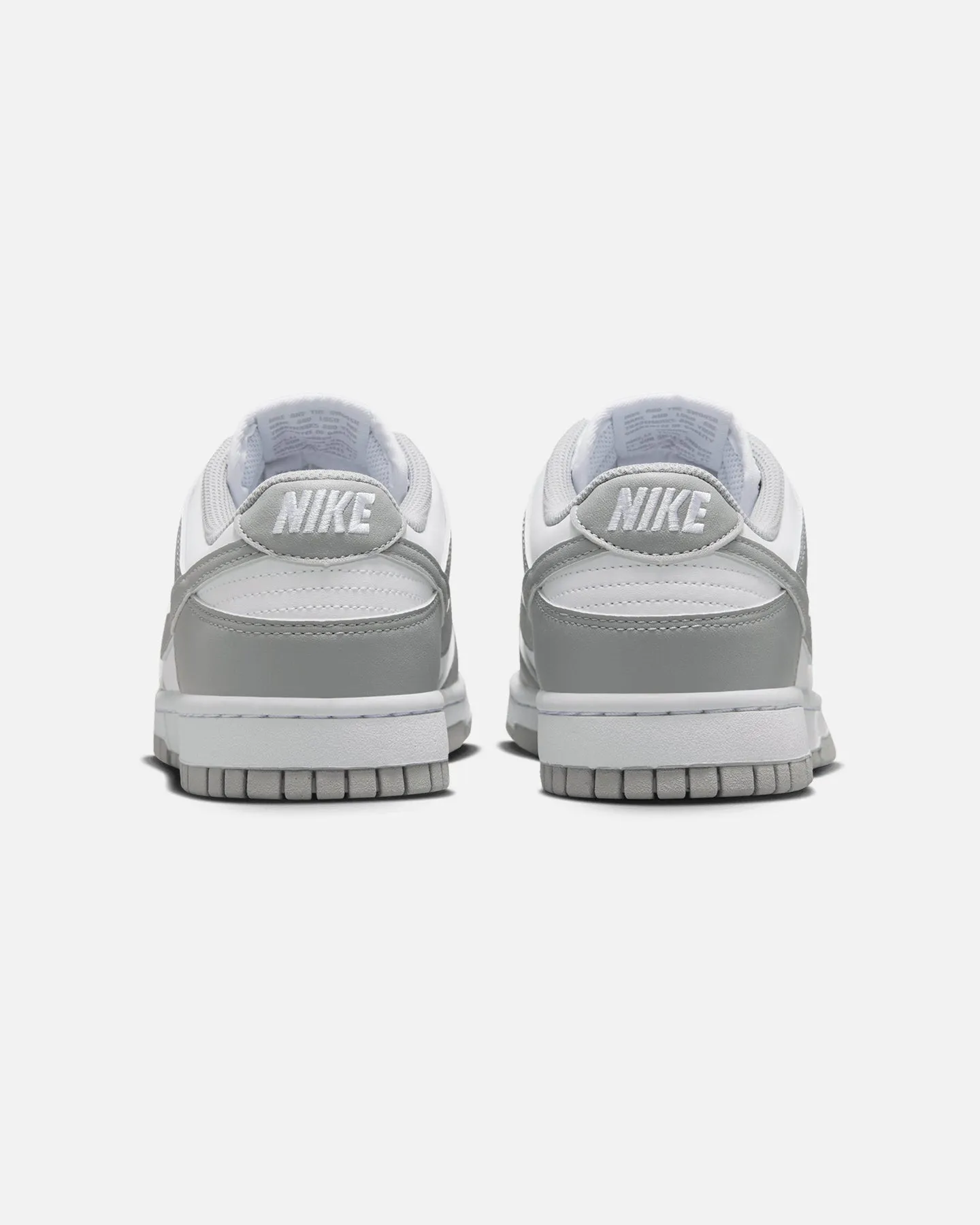 Calm Step Snow Grip Nike Women's Dunk Low Next Nature "Grey" White/Smoke Grey