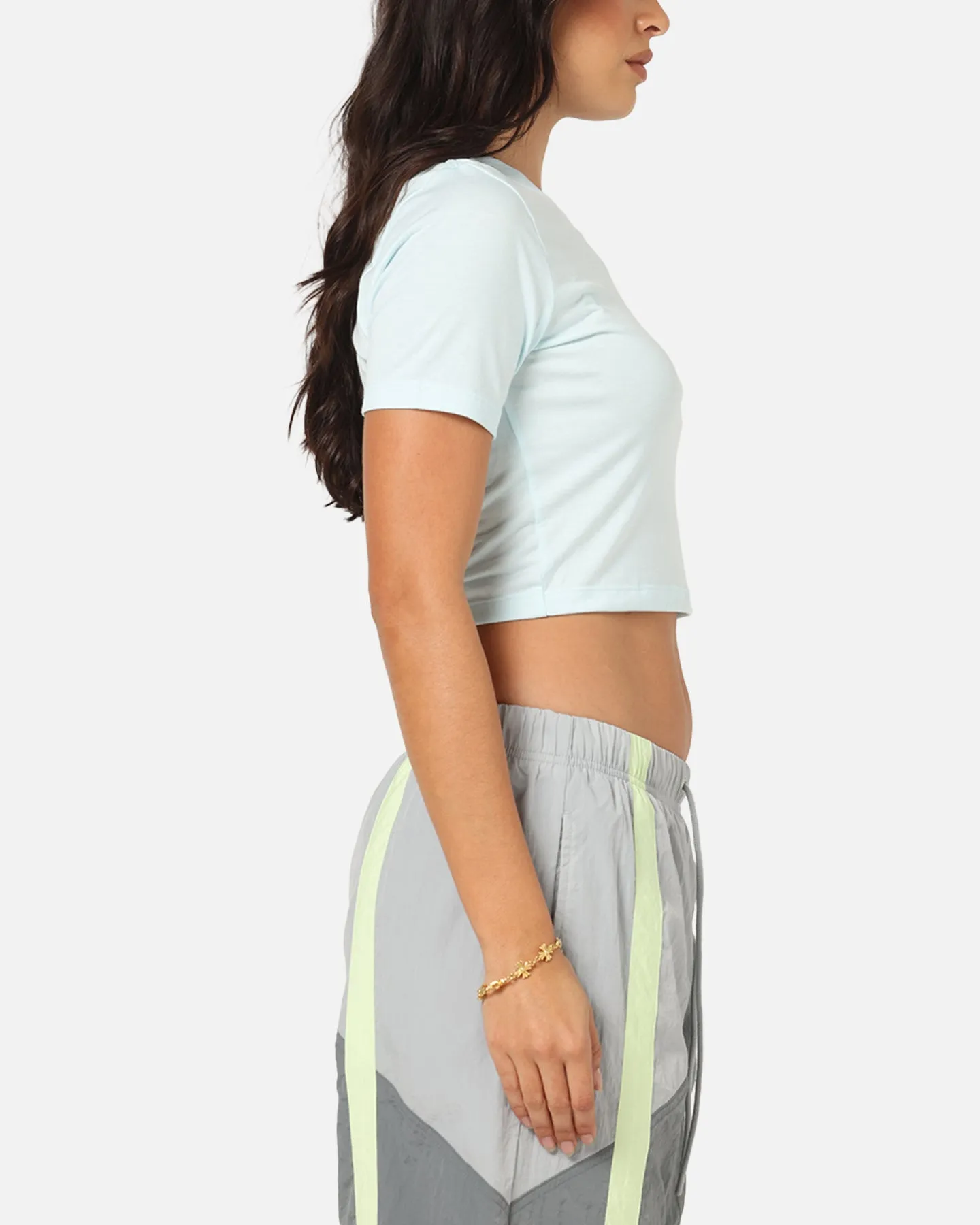 Nike Women's Sportswear Essential Slim Cropped T-Shirt Glacier Blue/White Holiday Style