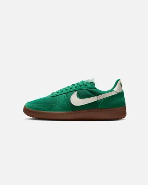 Nike Women's Field General Malachite Green Dynamic Arch Cushion