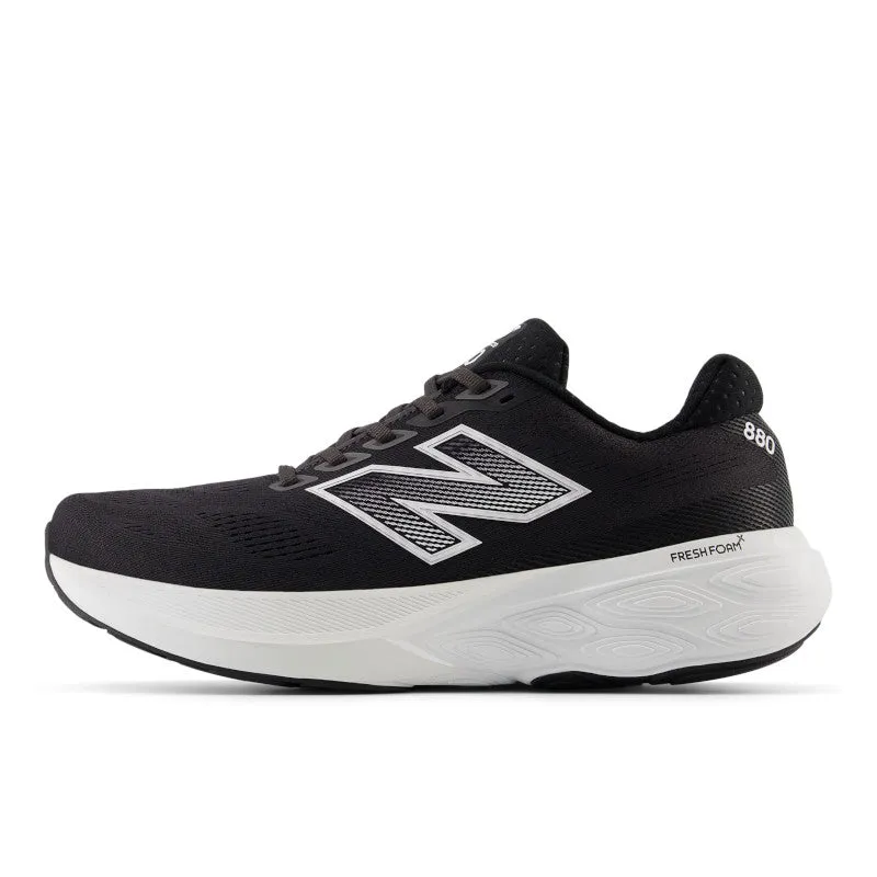 running in hilly terrain shoes half - marathoning footwear Fresh Foam X 880v15 - Black with White and Reflection - Men's