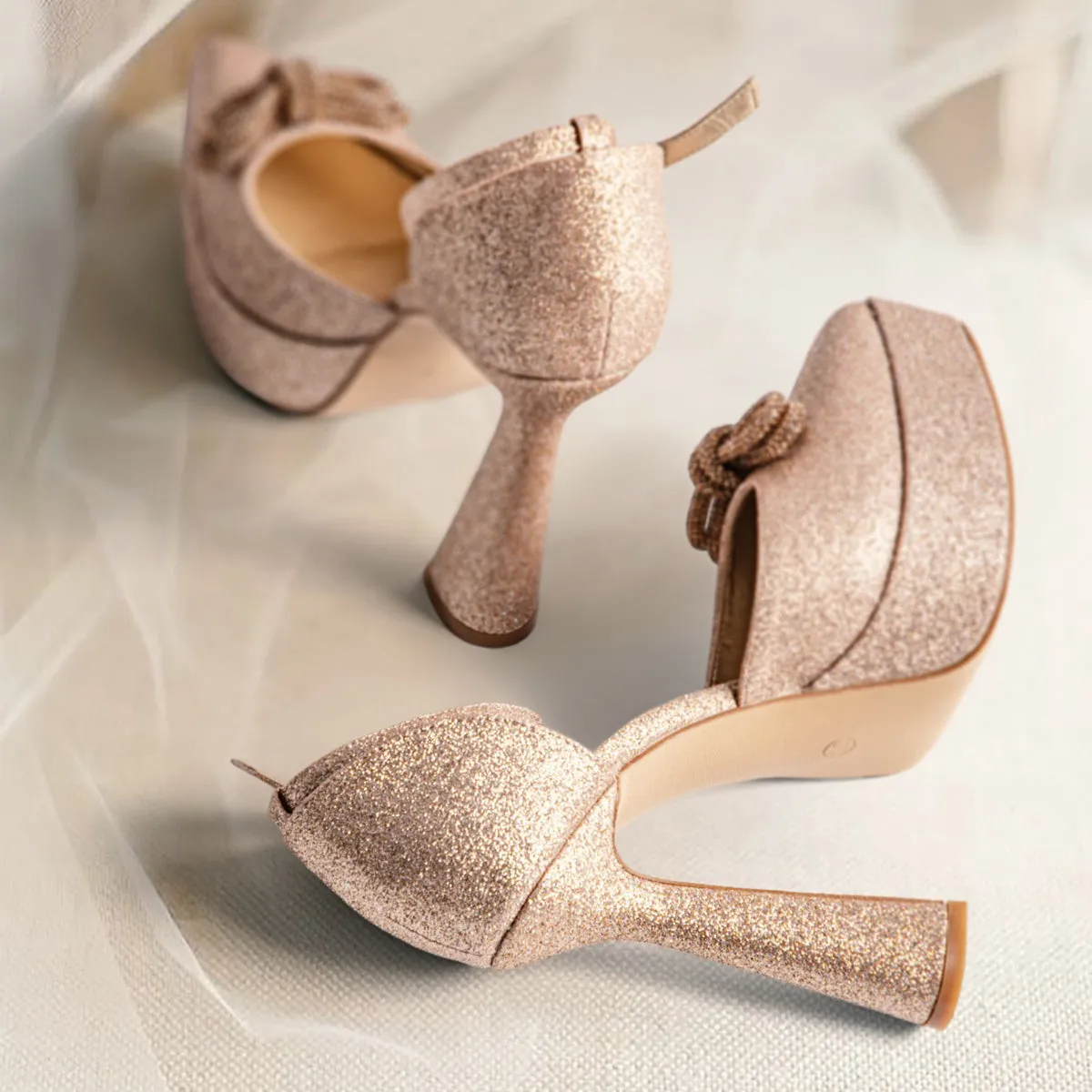 Golden Ladies Court Shoes L00870015 Smart Casual Heels Lightweight