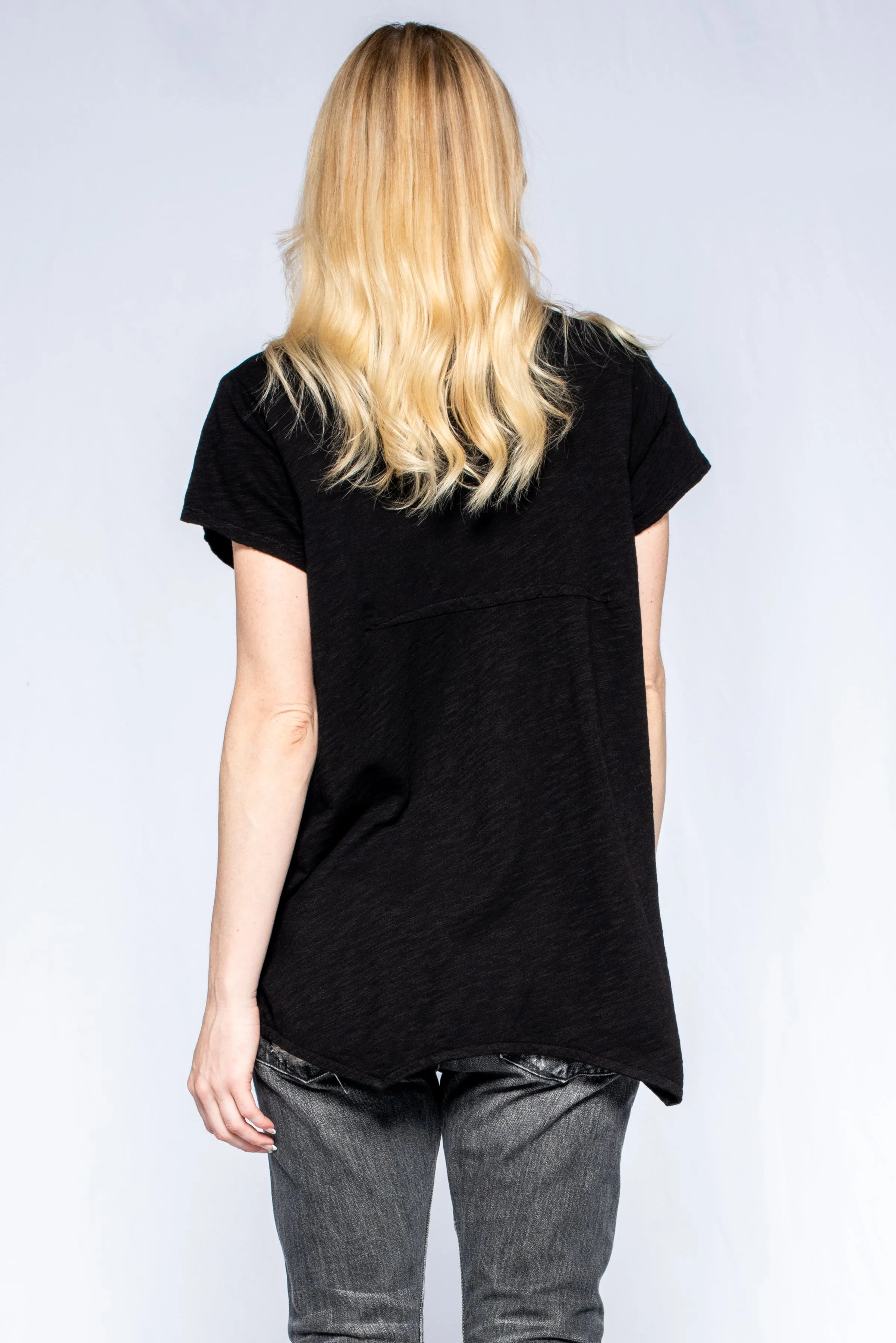 Easy Boyfriend Fit Low Scoopy Neck Tee Relaxed Design