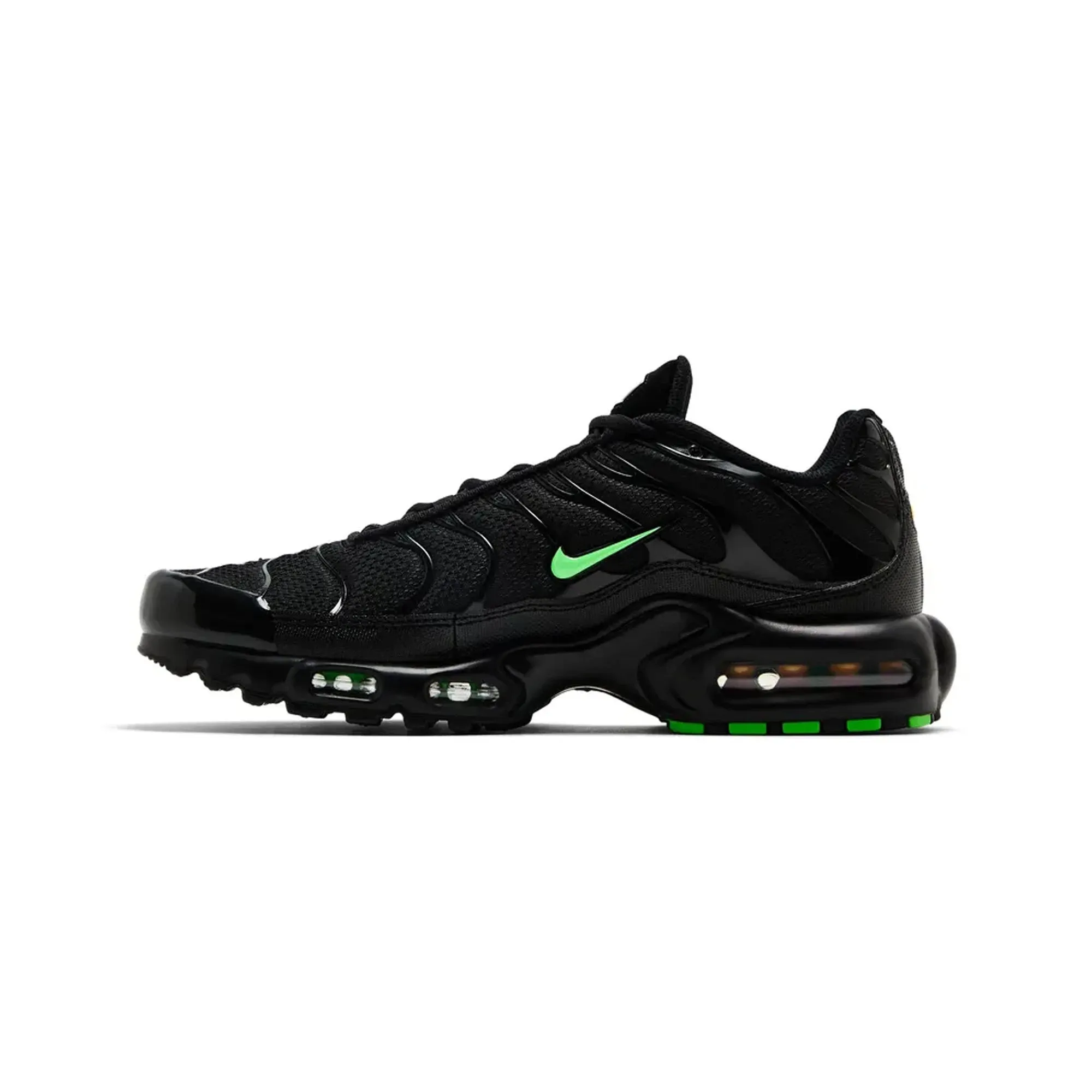 morale - enhancing Nike Air Max Plus TN 'Black Green Strike' (2025)