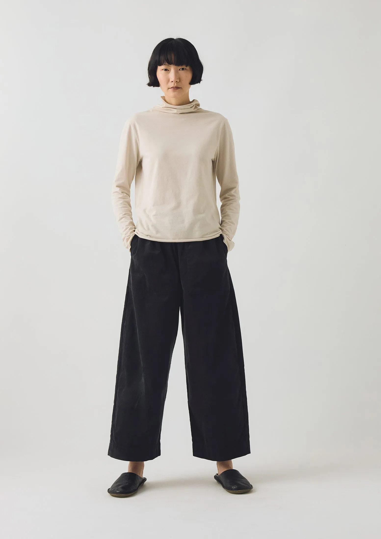 ThermalRegulatingLining Organic Cord Barrel Leg Pants | Charcoal