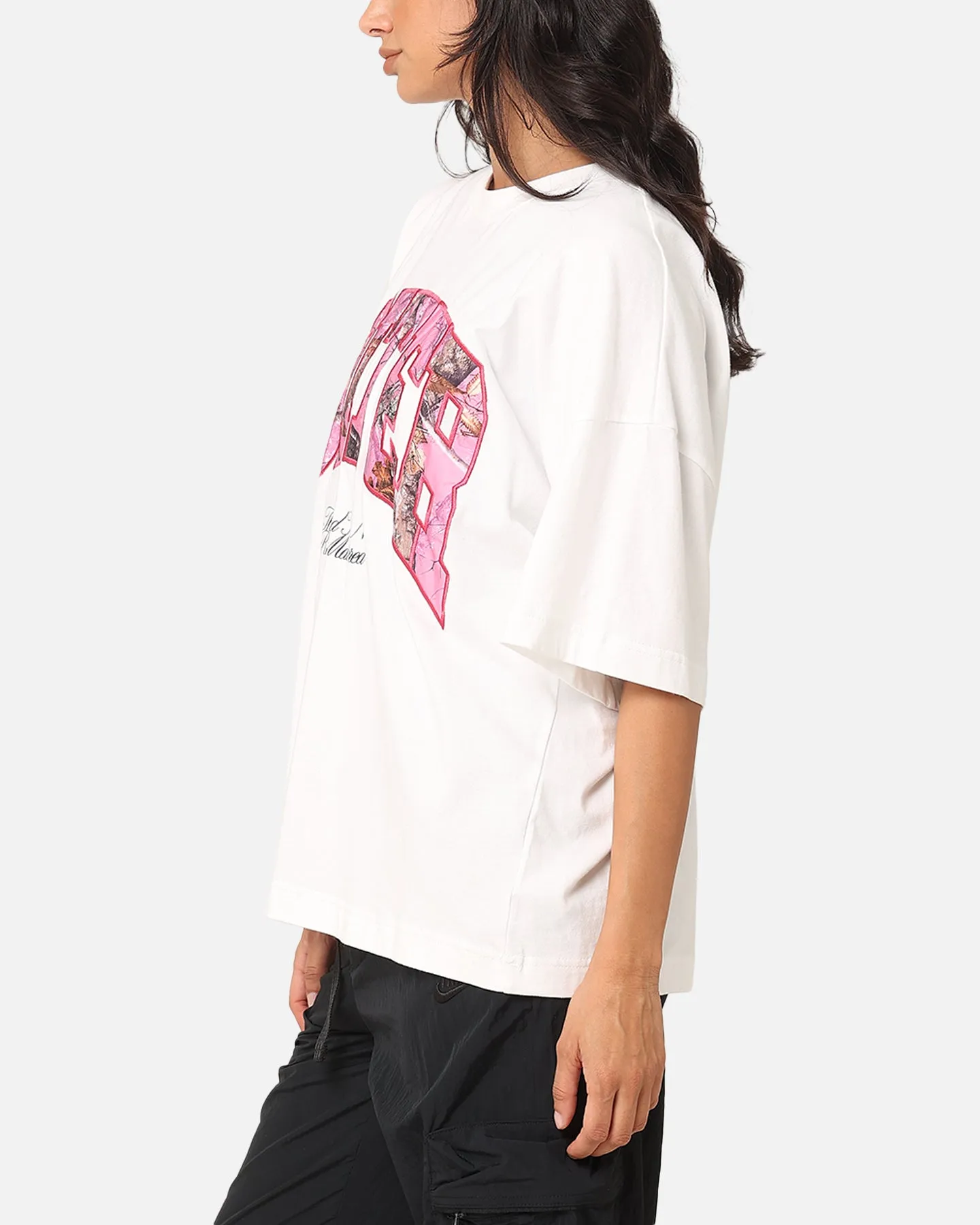 Loiter Hunter T-Shirt Off White Elderly Comfort Easygoing Design