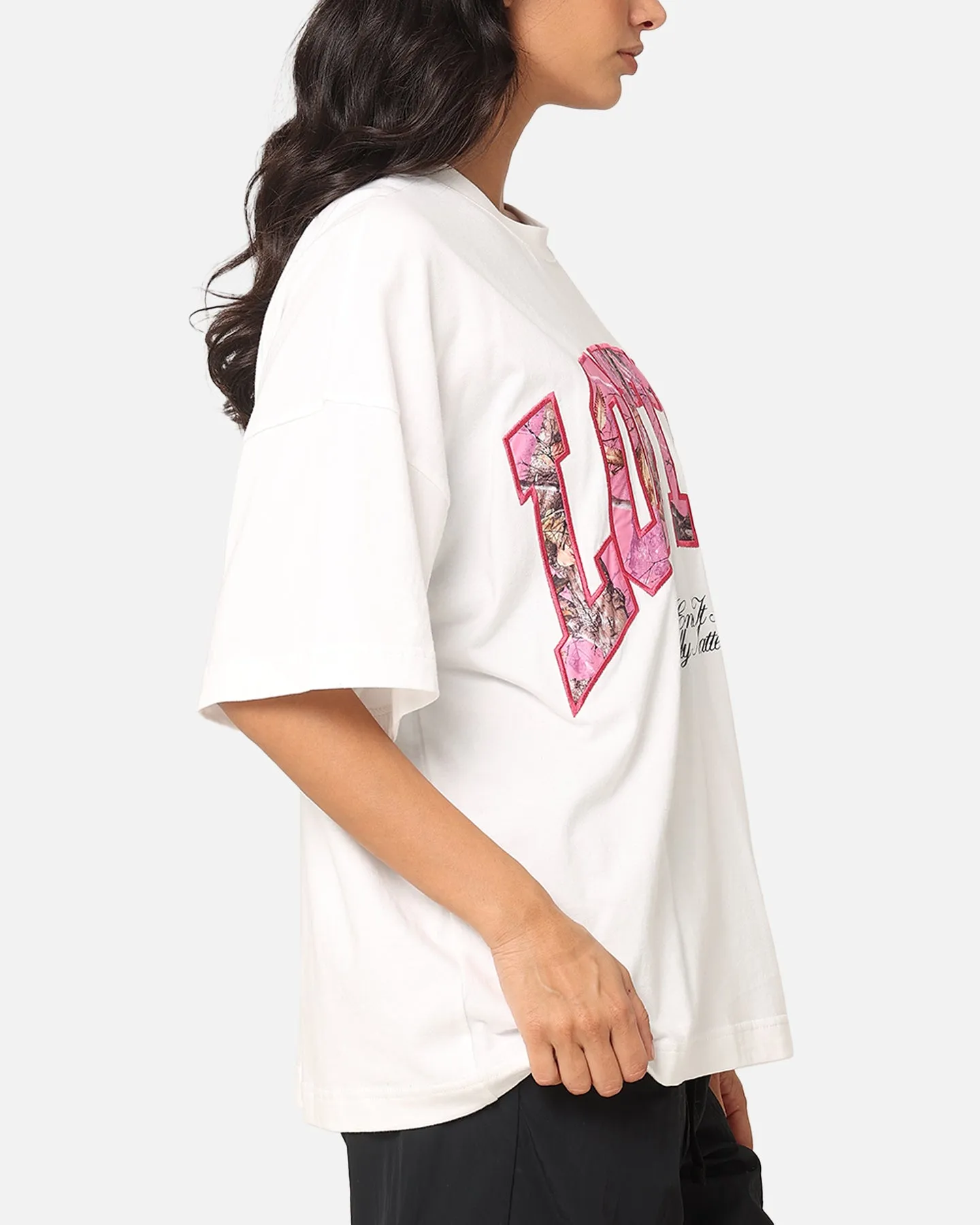 Durable Colorfast Finish Loiter Hunter T-Shirt Off White