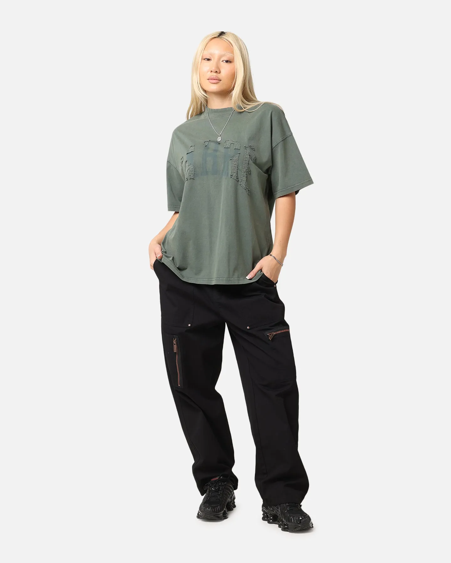Cool and Comfortable Carre Con-Star Oversized T-Shirt Rinsed Moss Green