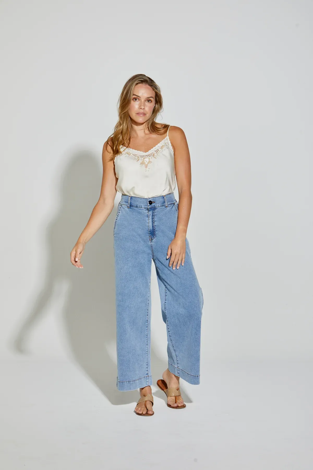 Neutral Style SustainableManufacturing ARNOS JEAN
