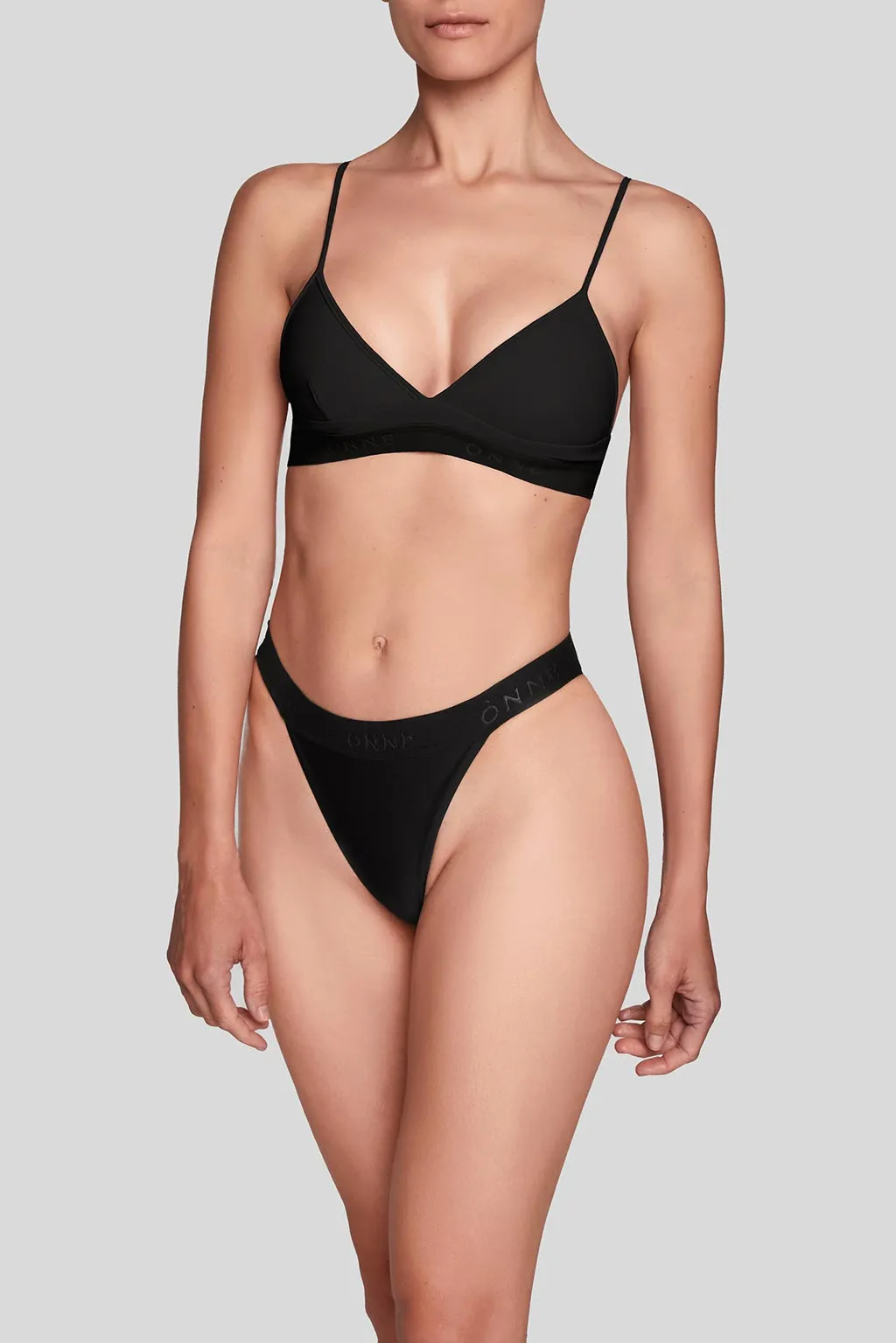 Multipurpose Layering Refreshing Style Beonne Slim Bottom Plain