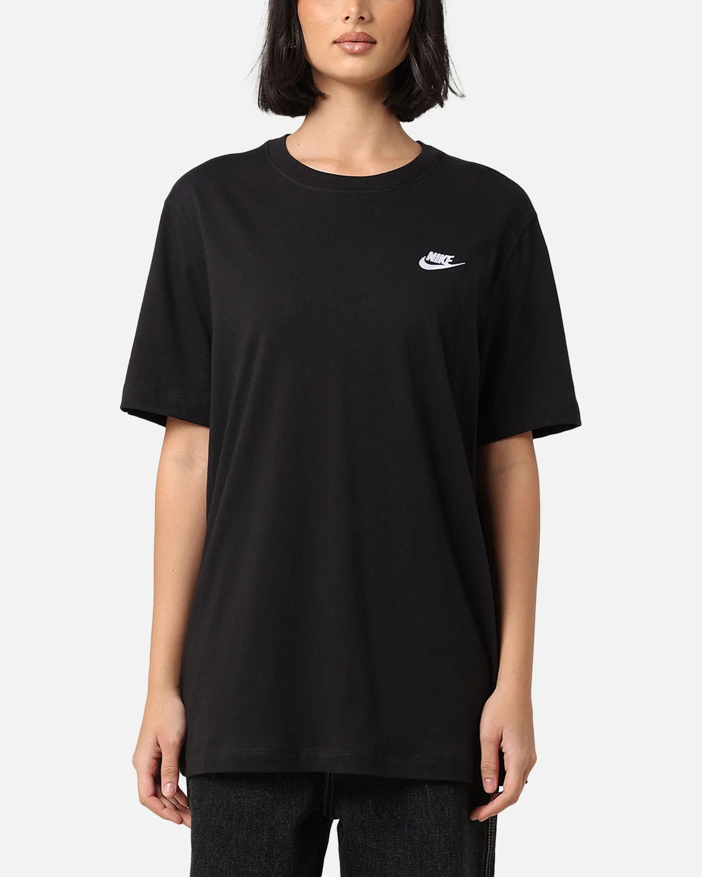 Nike Sportswear Club T-Shirt Black/White Comfort Style