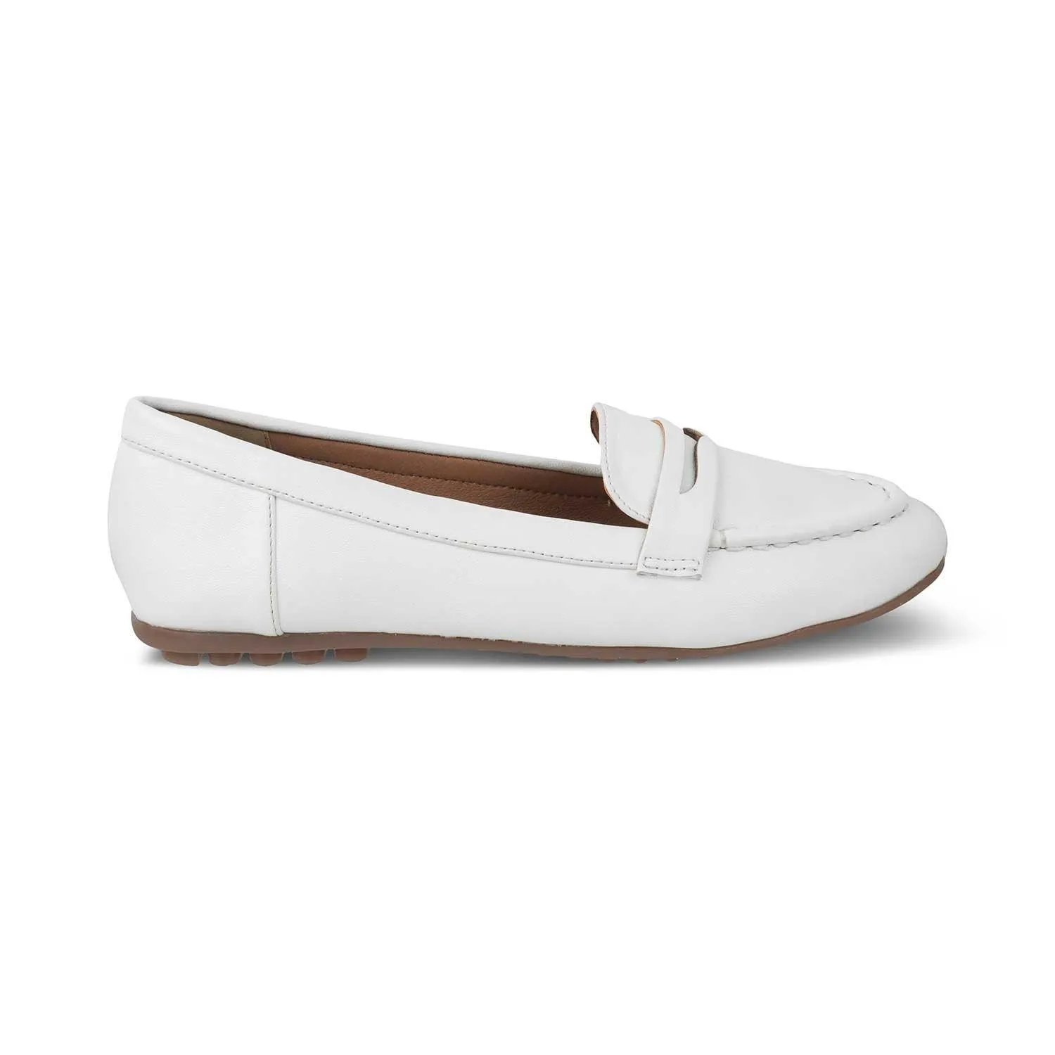 Tresmode Snappy White Women's Casual Loafers Daily Go