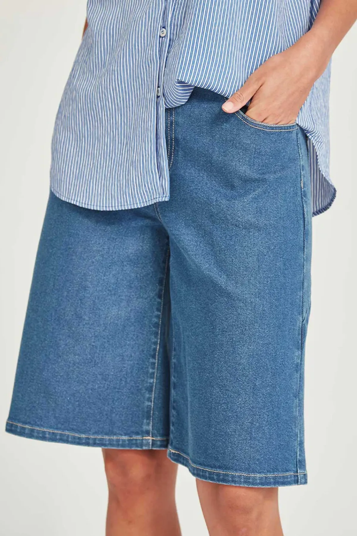 BETHANY DENIM SHORT Active Flex