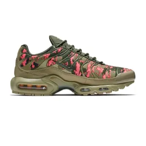 Nike Air Max Plus TN 'Digi Camo Olive' (2018) running with a reflector Energy Retention Core