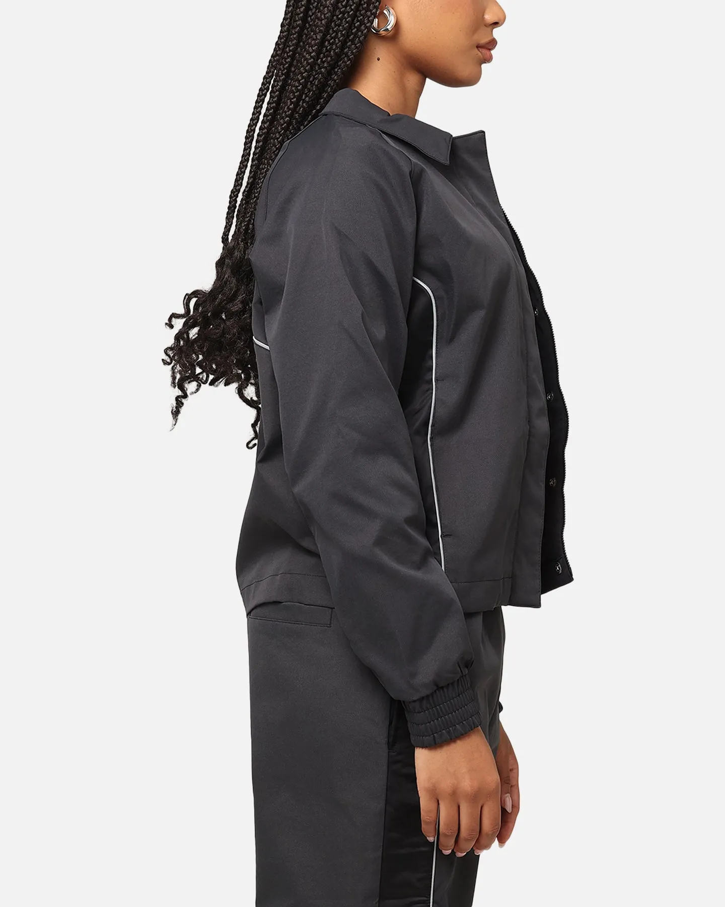 Recover Articulated Seams Nike Women's Sportswear Woven Full Zip Jacket Black/Black