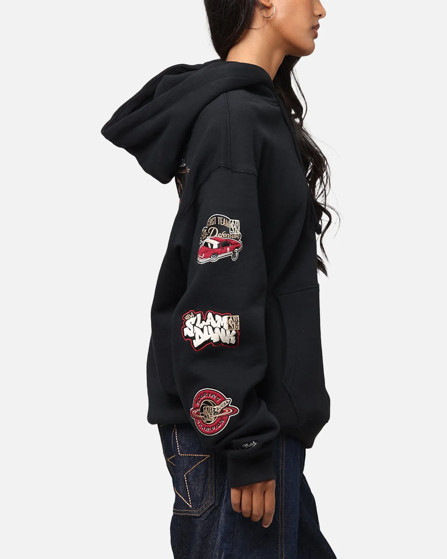 Simple Layer Timeless Look Wear Mitchell & Ness LA Lakers First Team Gold Hoodie Faded Black